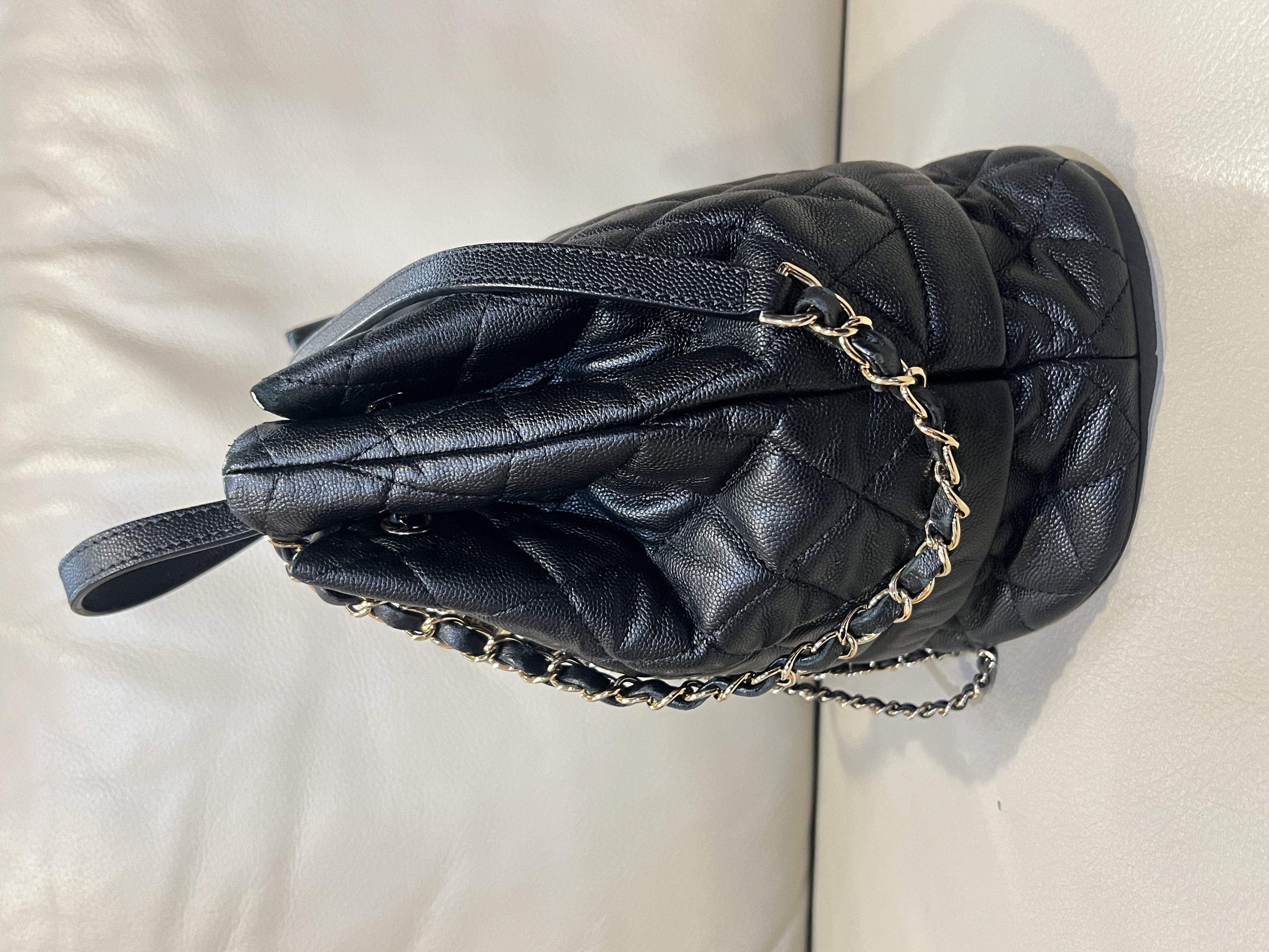 Pre-Owned Chanel Drawstring bag / Product Code: 26040522