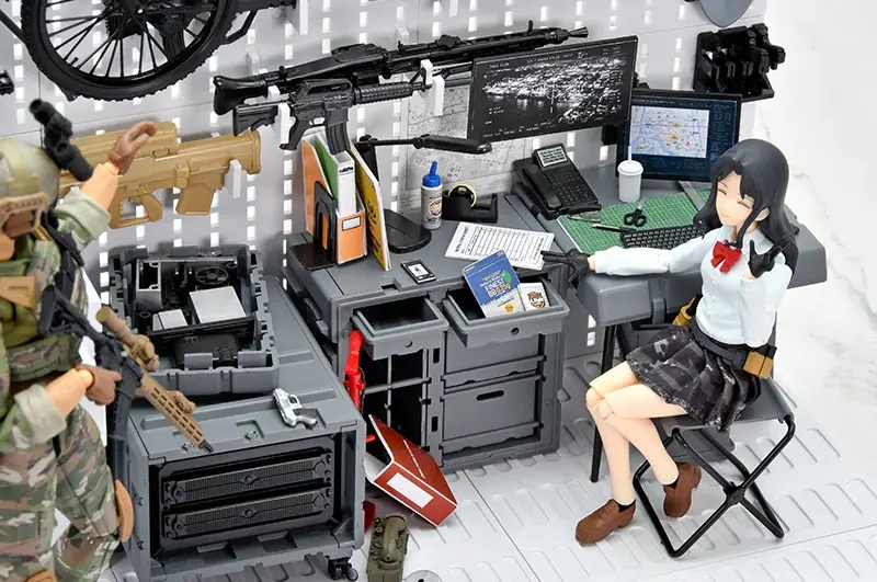 1/12 Little Armory [LD054] Desk Work Tools A2