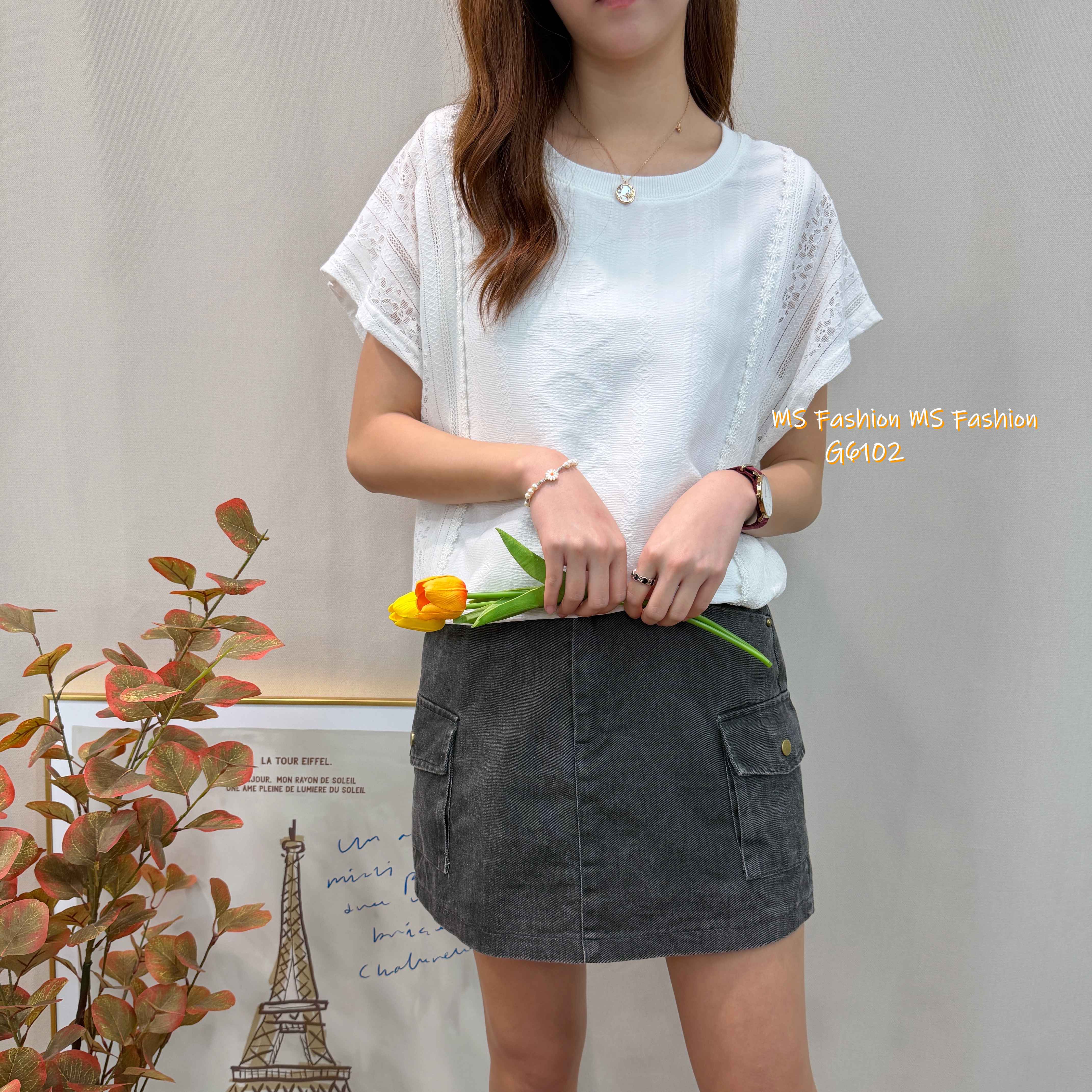 G6102 韓國🇰🇷暗紋淨色通花top