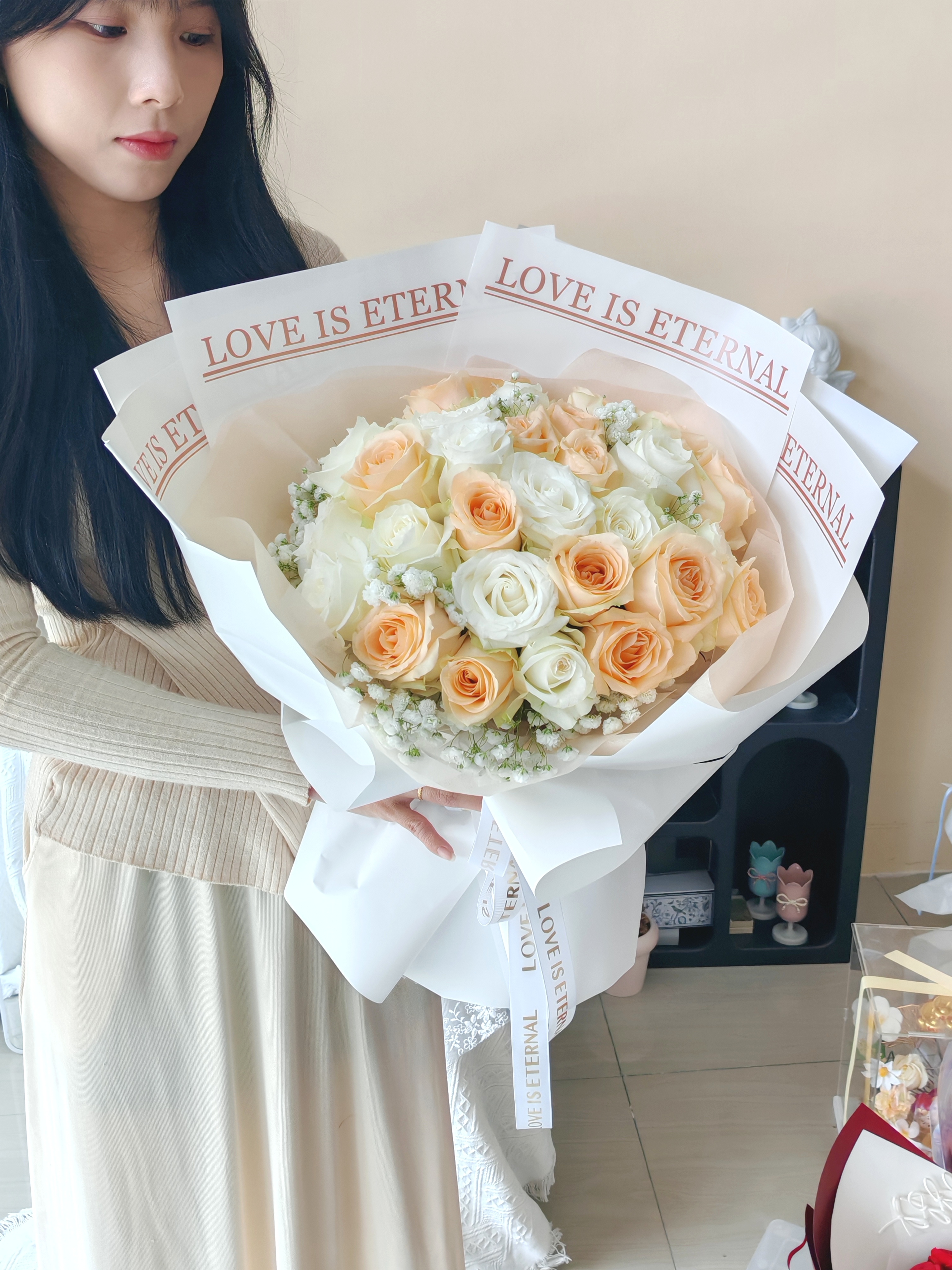 33 stalks Roses - One Forever 