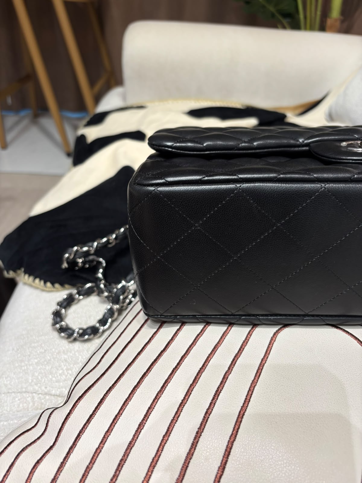 Chanel classic flap 30 A58600 cf30 jumbo lambskin 100%Authentic,98%new ✅card ✅dust bag ✅box 
