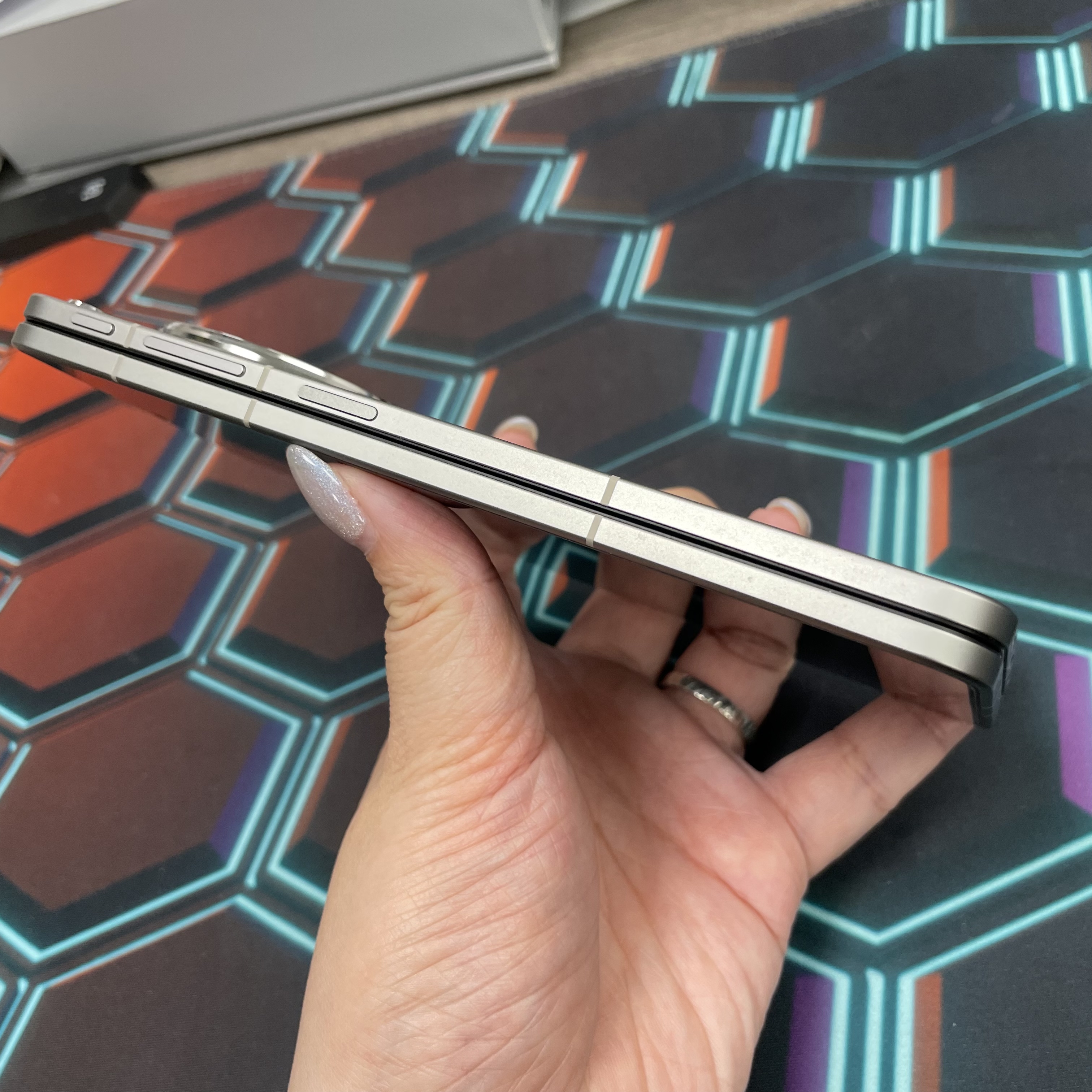 *6931 Oppo Find N6 完美機 16+512GB 灰色 gray 