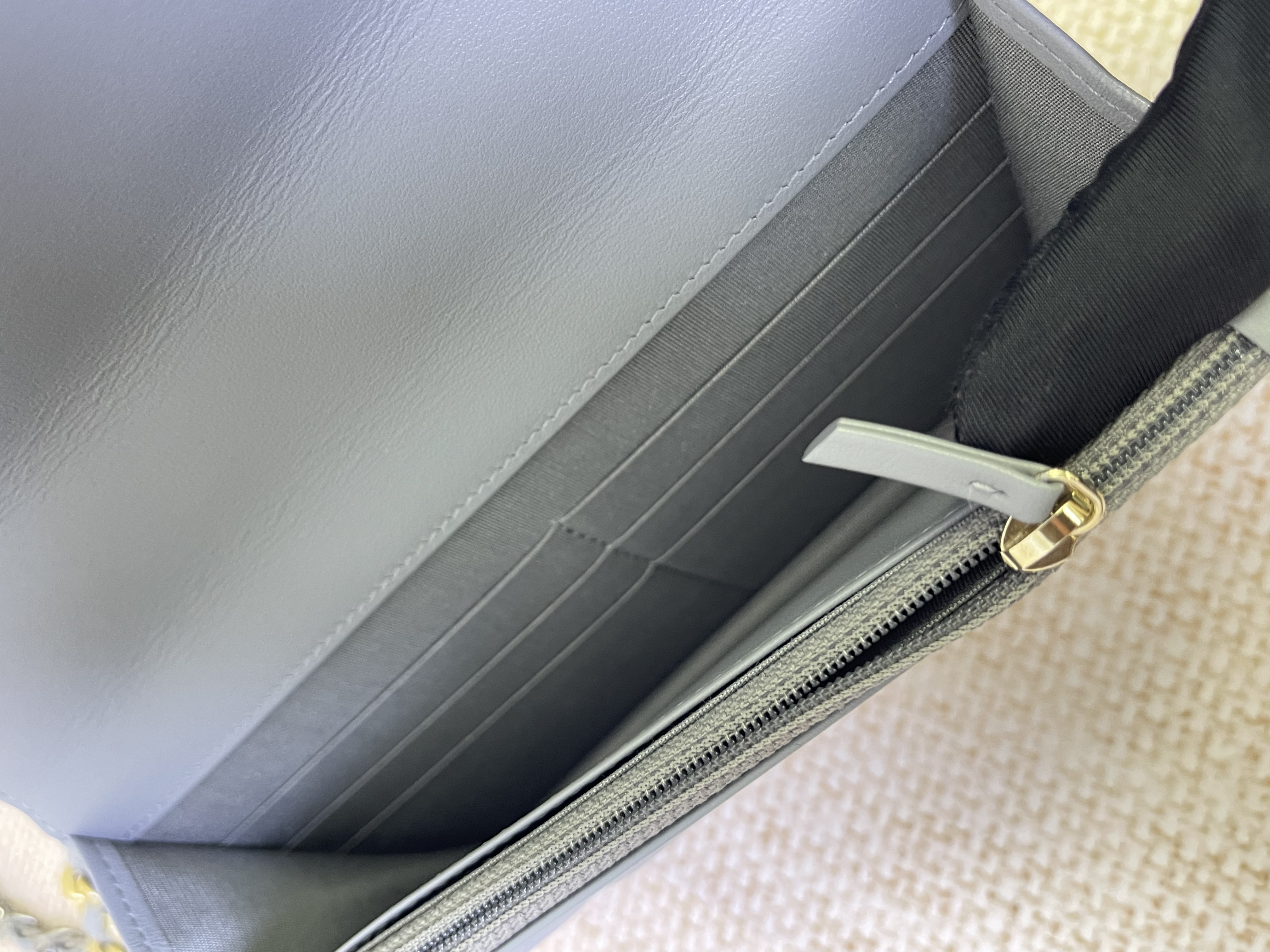 直播貨品 |  [1個-$100 2個-$300］BB05