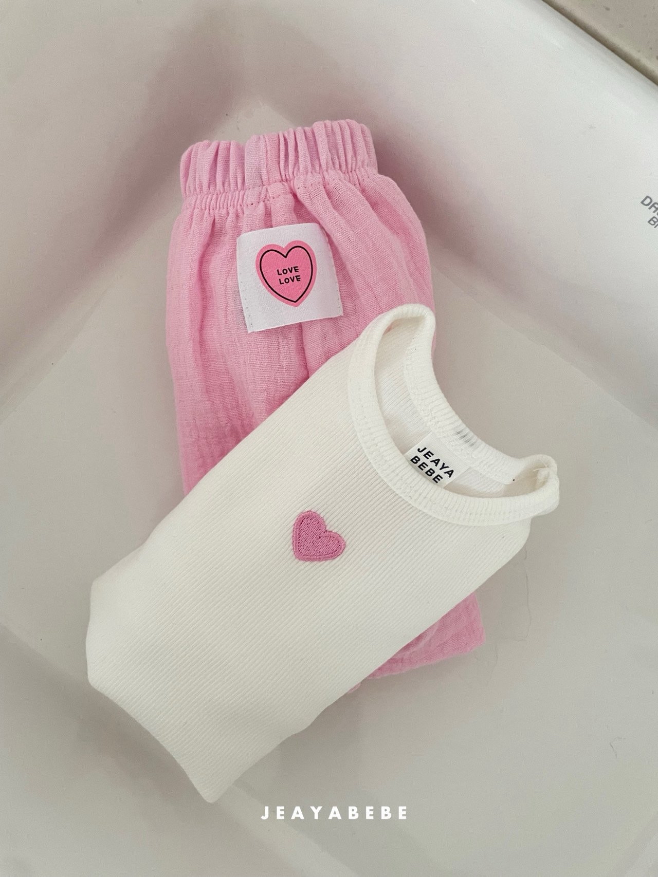 🇰🇷jeayabebe set (tee+pants)