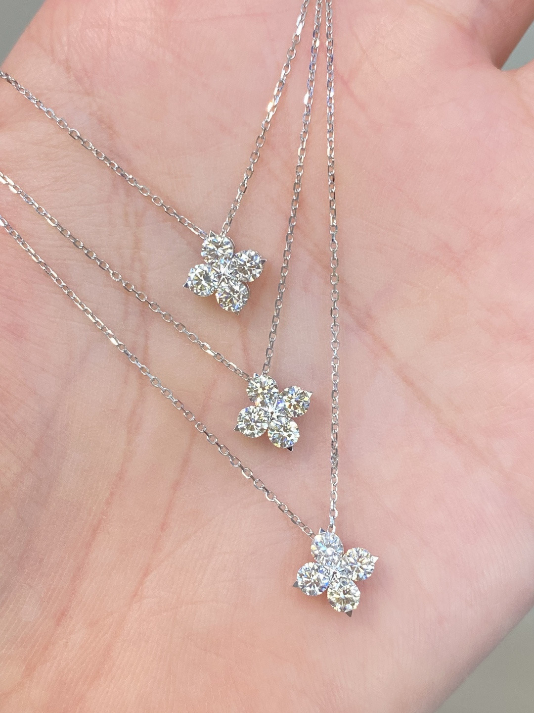 18K Diamond Necklace 