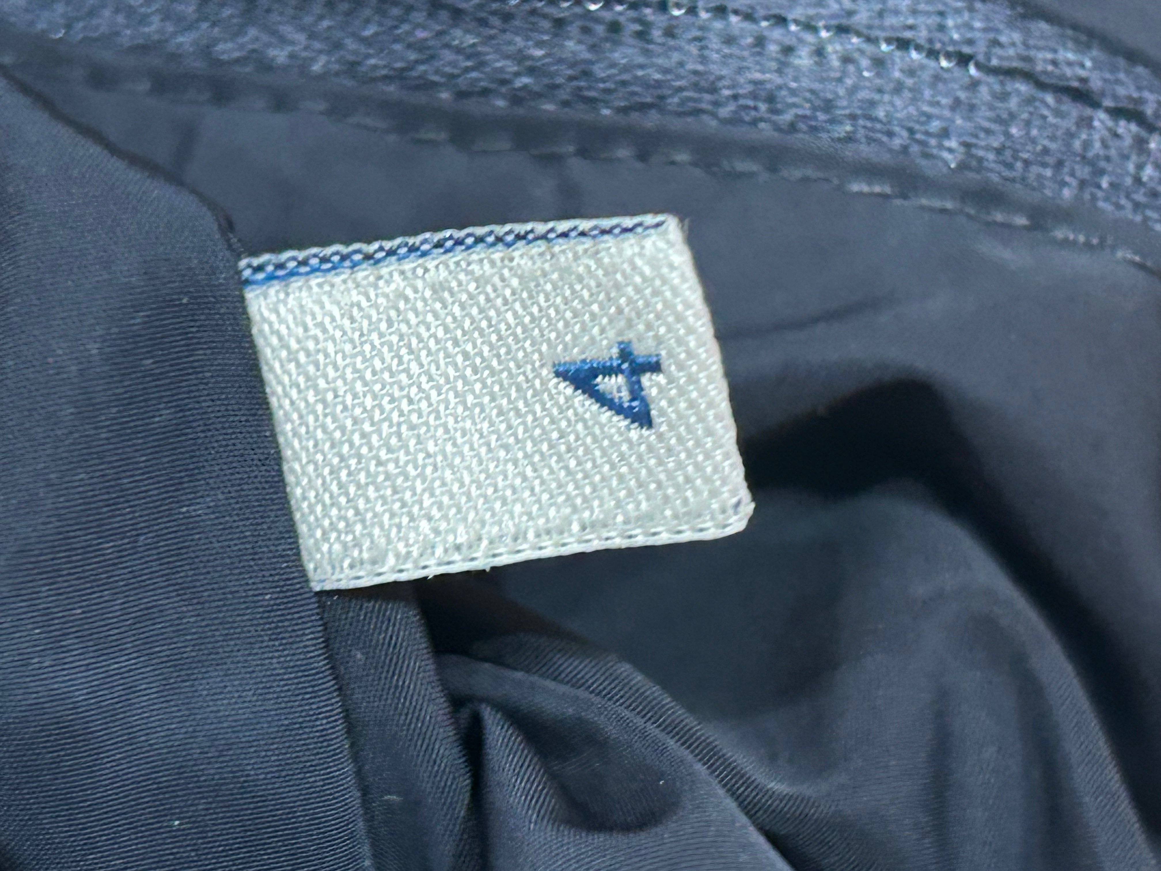 Moncler 風褸外套 size: 4 100%Authentic, 98%New