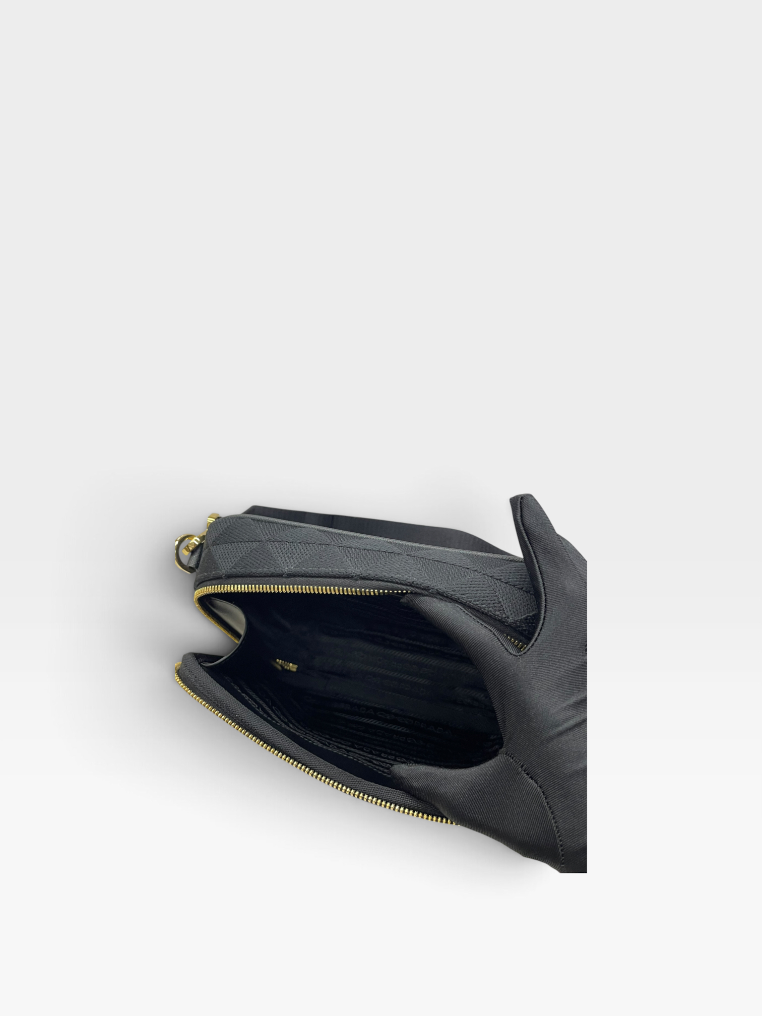 Pre-Owned PRADA Brique / Product Code: K090422