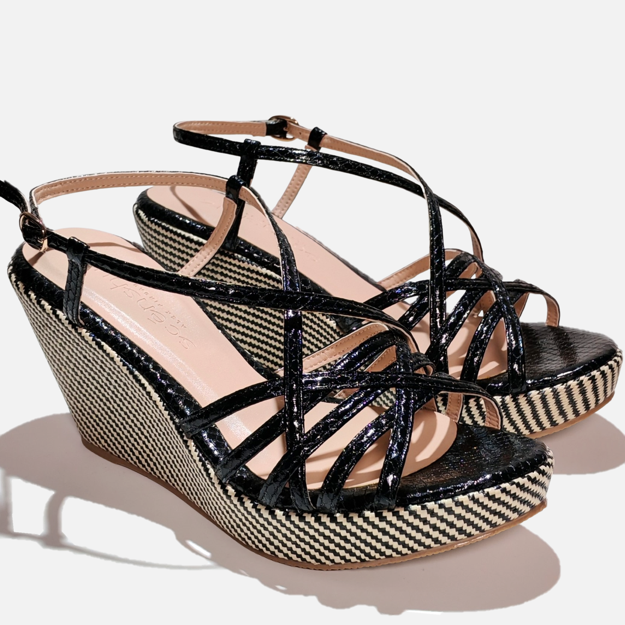 LOLA WEDGE BLACK