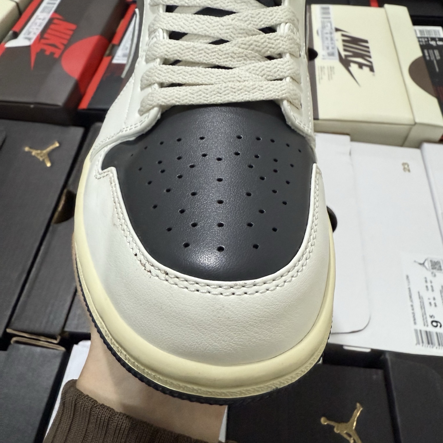 Nike Air Jordan 1 Low "Jade Smoke" DC0774-001