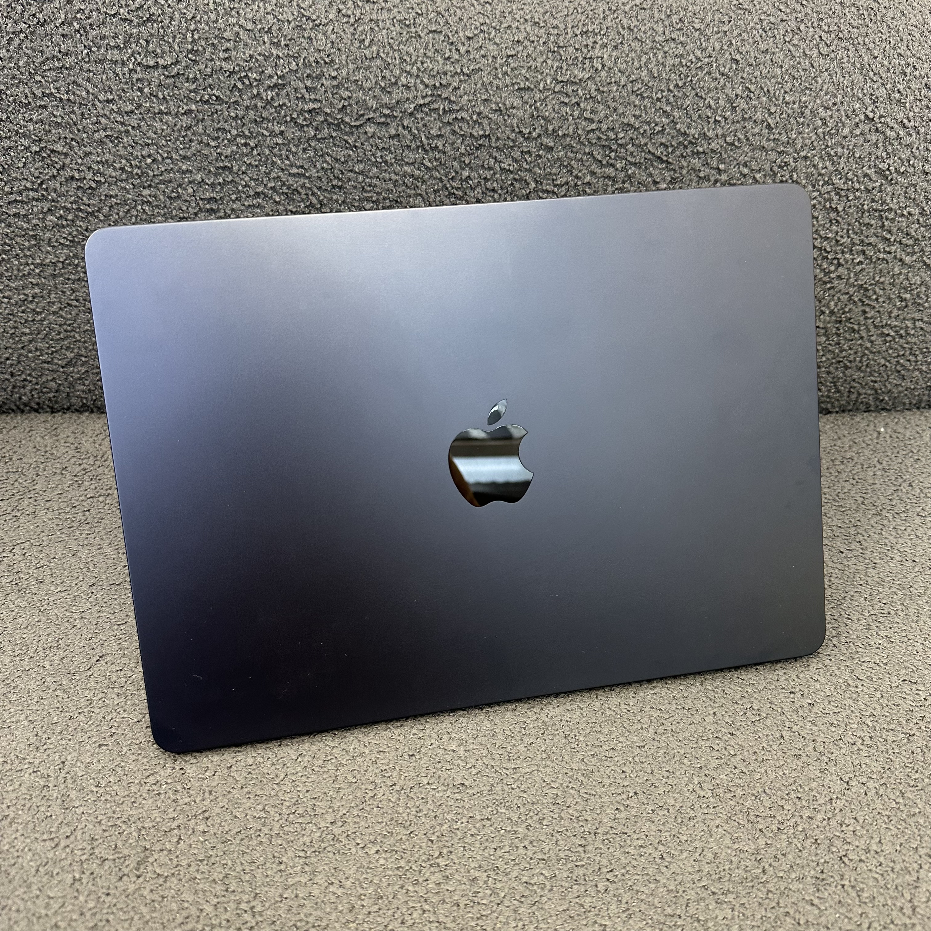 #5635  （超輕薄🔥MacBook M2 Air )APPLE  MacBook Air M2 2023 M2 CPU/8GB Ram/256GB SSD/8核心GPU/Liquid Retina Mon/13.6吋/藍色/ Gaming Laptop / Notebook/ PC / Laptop / MacbookAir / MacBook Pro / MacBookPro