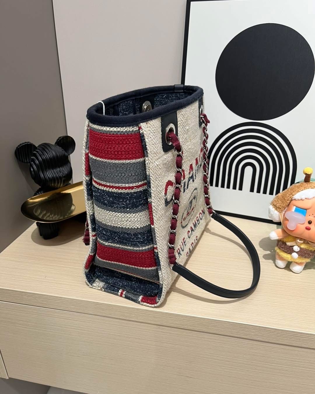 Chanel DEAUVILLE tote bag small 100%Authentic , 95%new ✅26card ✅dust bag