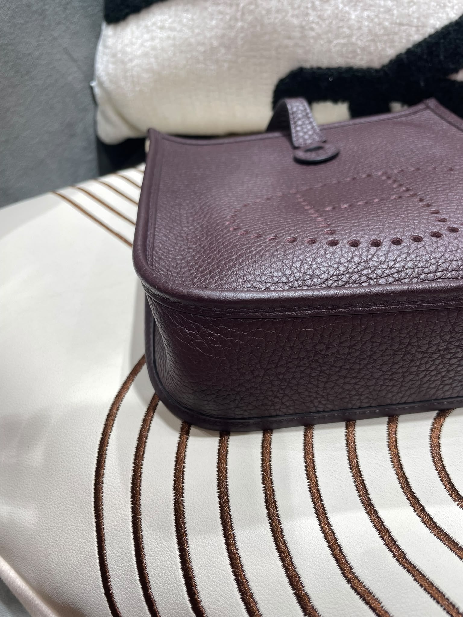 Hermes Mini Evelyne Stamp U 馬鞍紅編織帶 100%Authentic, 98%New ✅收據副本✅Dust bag 