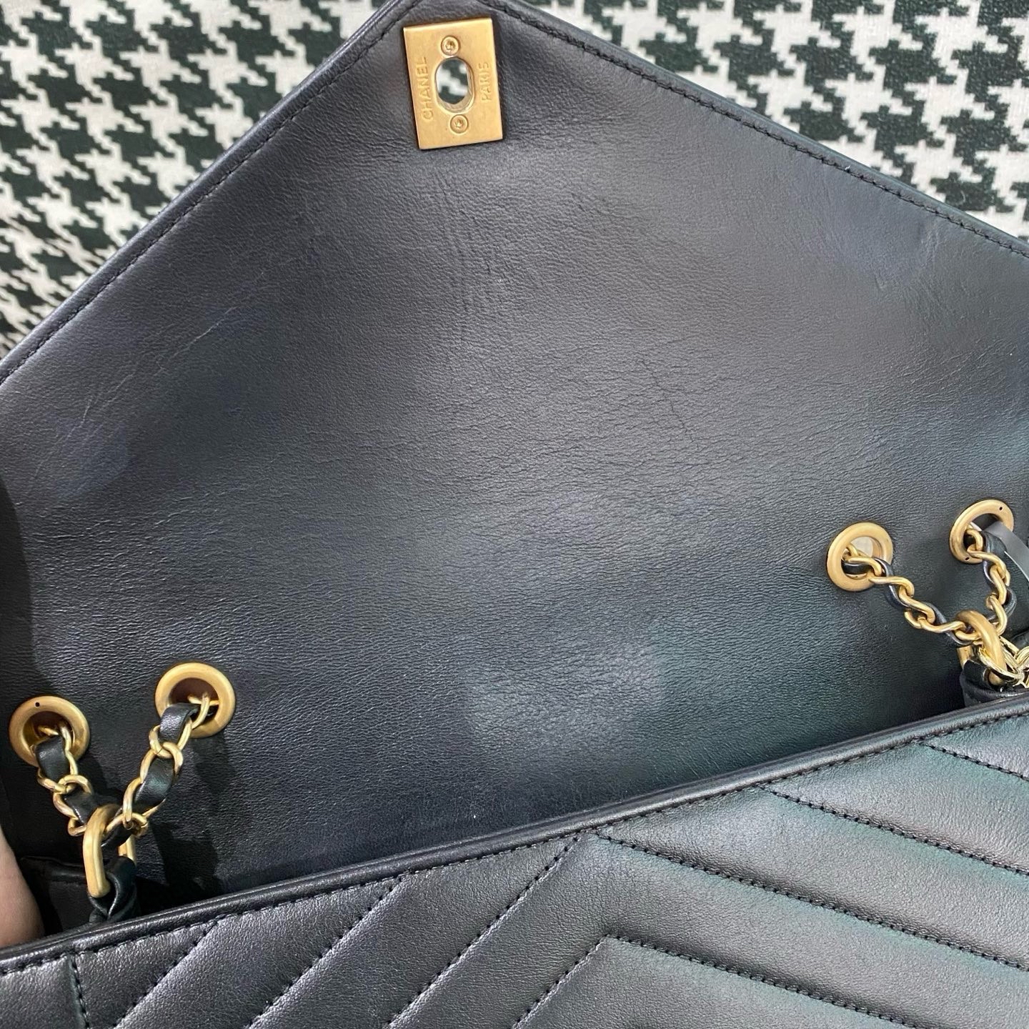 【預訂貨品】Chanel黑金信封包 