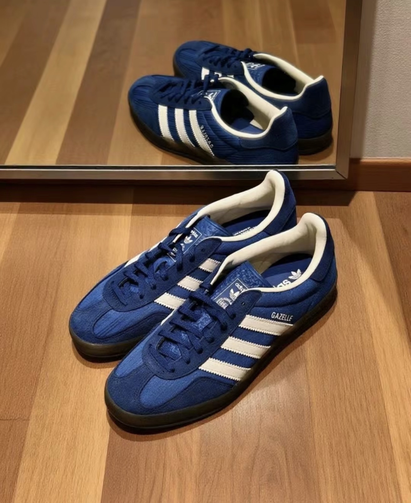 JS1410 Adidas Gazelle Indoor Victory Blue Night Indigo Cream White JS1410