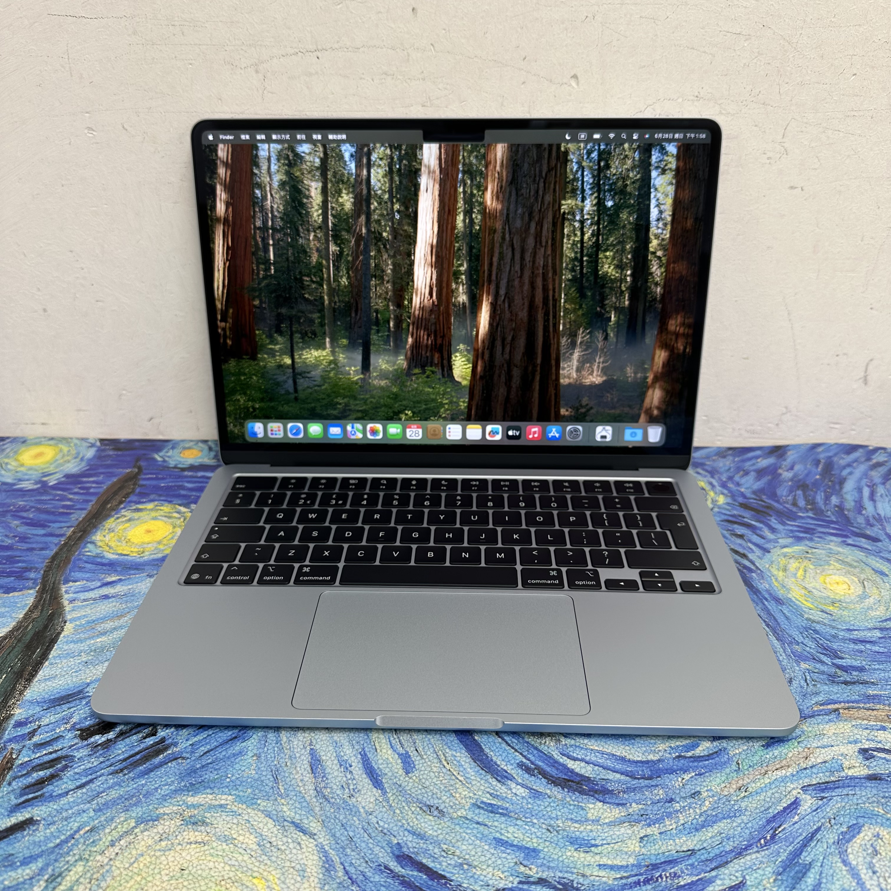 #5992 全新質素 APPLE  MacBook Air M4 2025 M4 CPU/ 16GB Ram/512GB SSD/10核心GPU/Liquid Retina Mon/13吋/天藍色/Gaming Laptop / Notebook / 超強續航能力/文書機 / 畫圖 / 剪片 / Movie / Netflix 