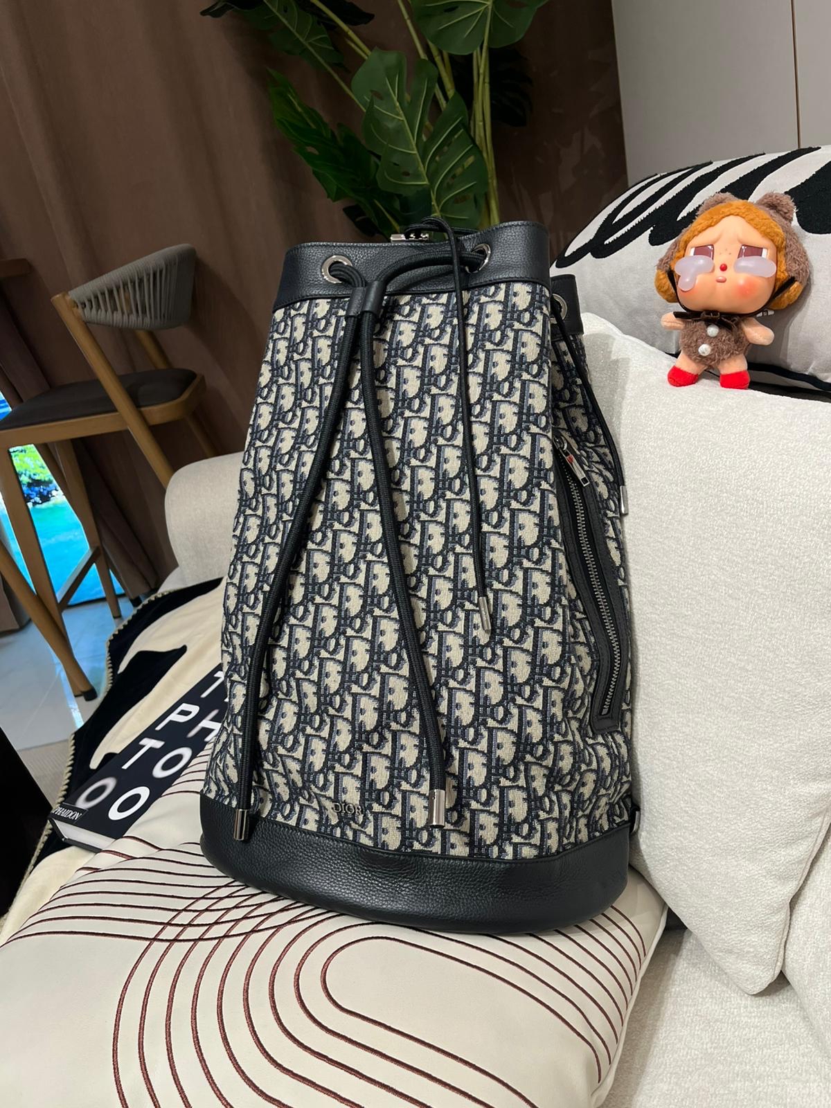 Dior SLING BUCKET BACKPACK OBLIQUE 100%Authentic,98%new✅dust bag  