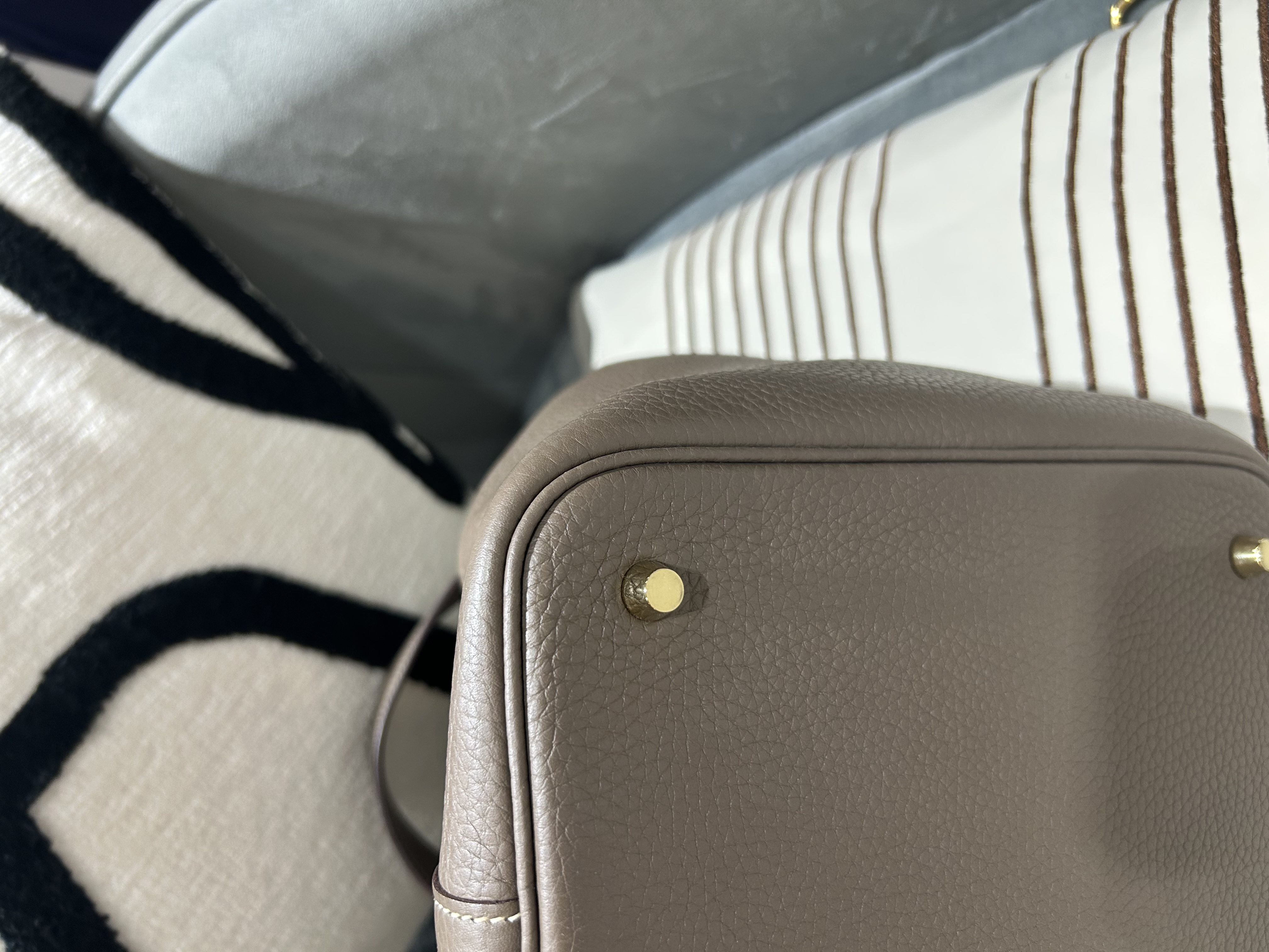 Hermes Picotin 22 Stamp D 大象灰金扣 100%Authentic, 95%New ✅Key Lock ✅Dust bag