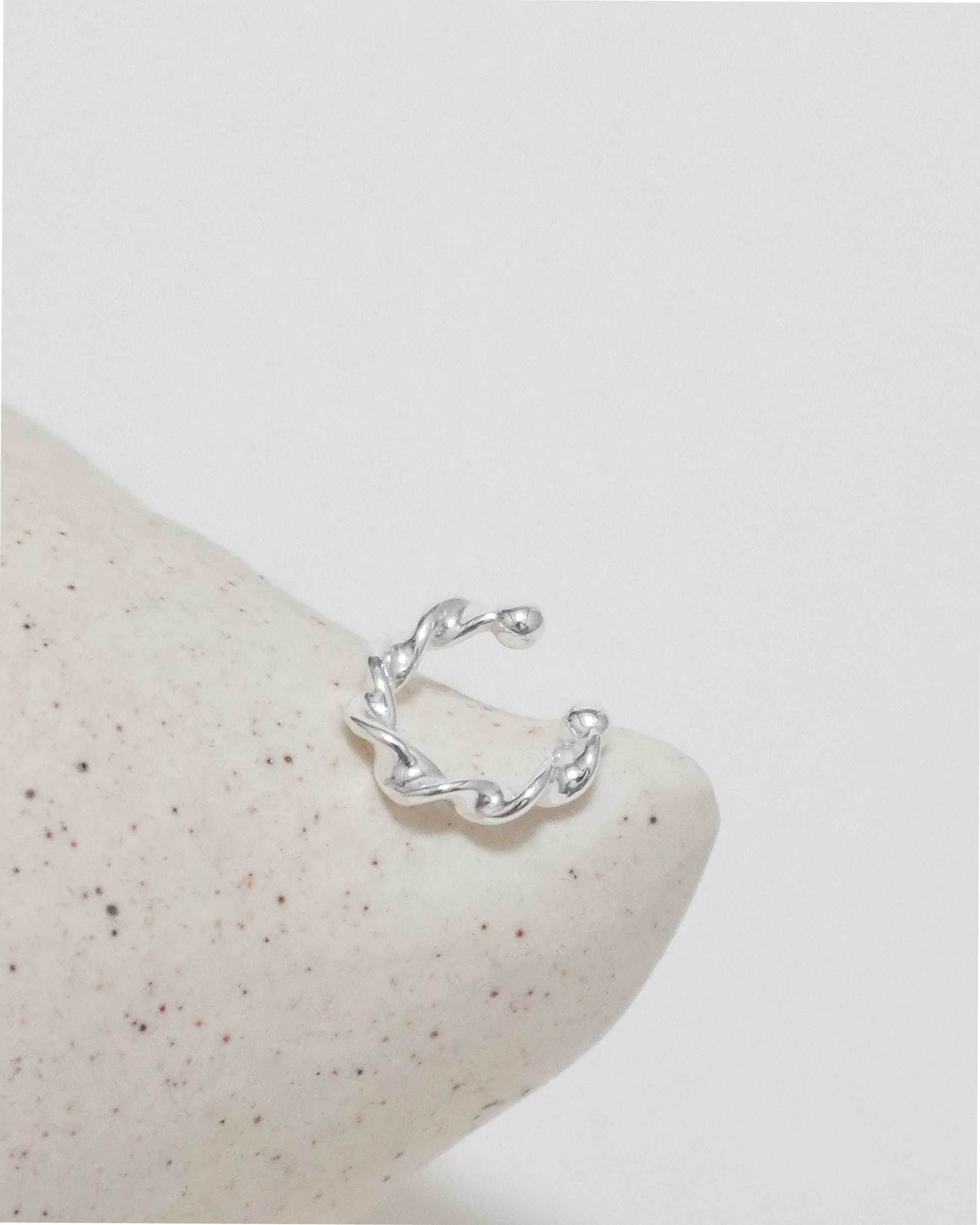 Dewy Twist Ear Cuff