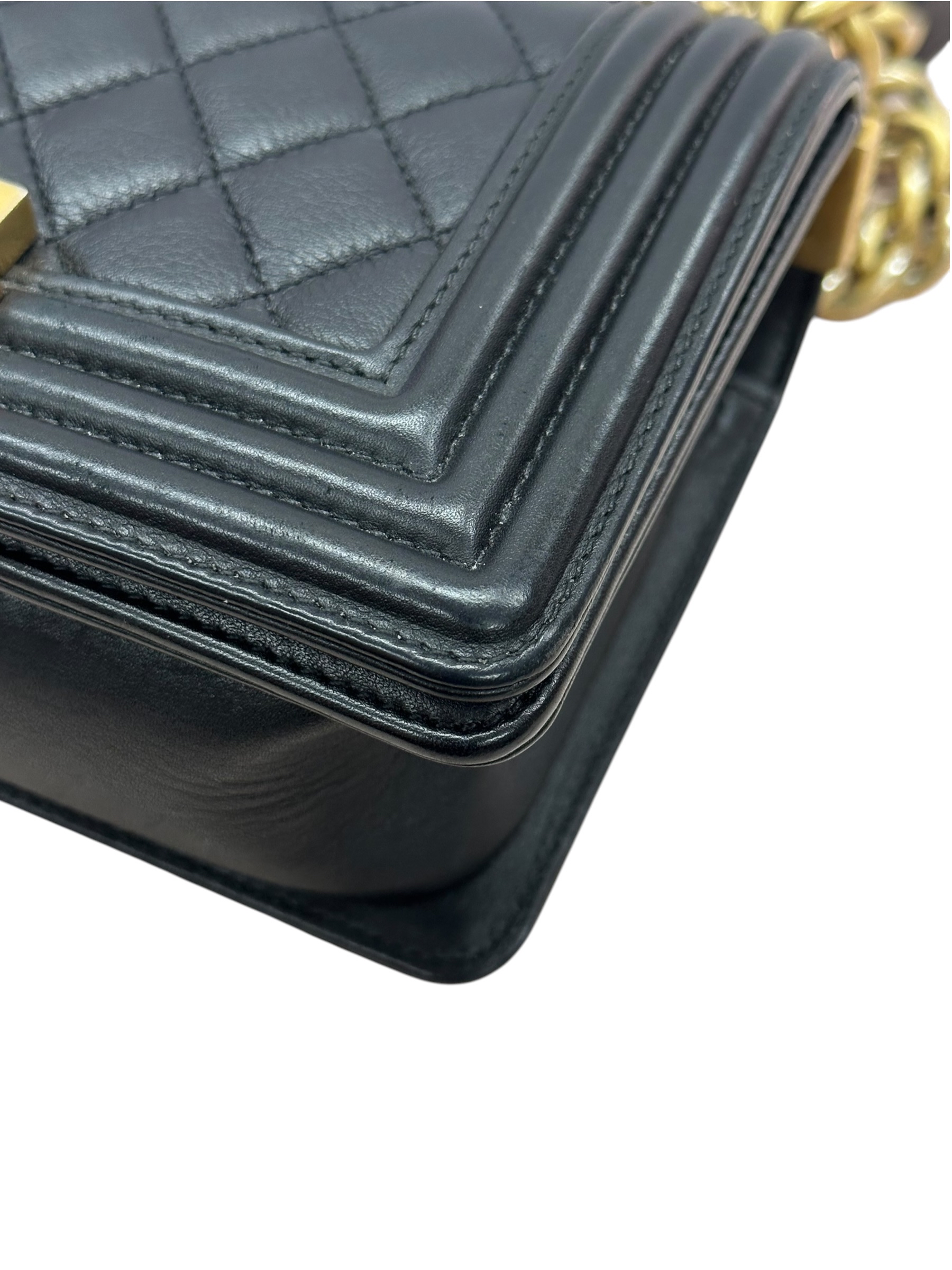 Pre-owned Chanel Boy 20 Flap Bag 牛皮 / Product Code: 082101