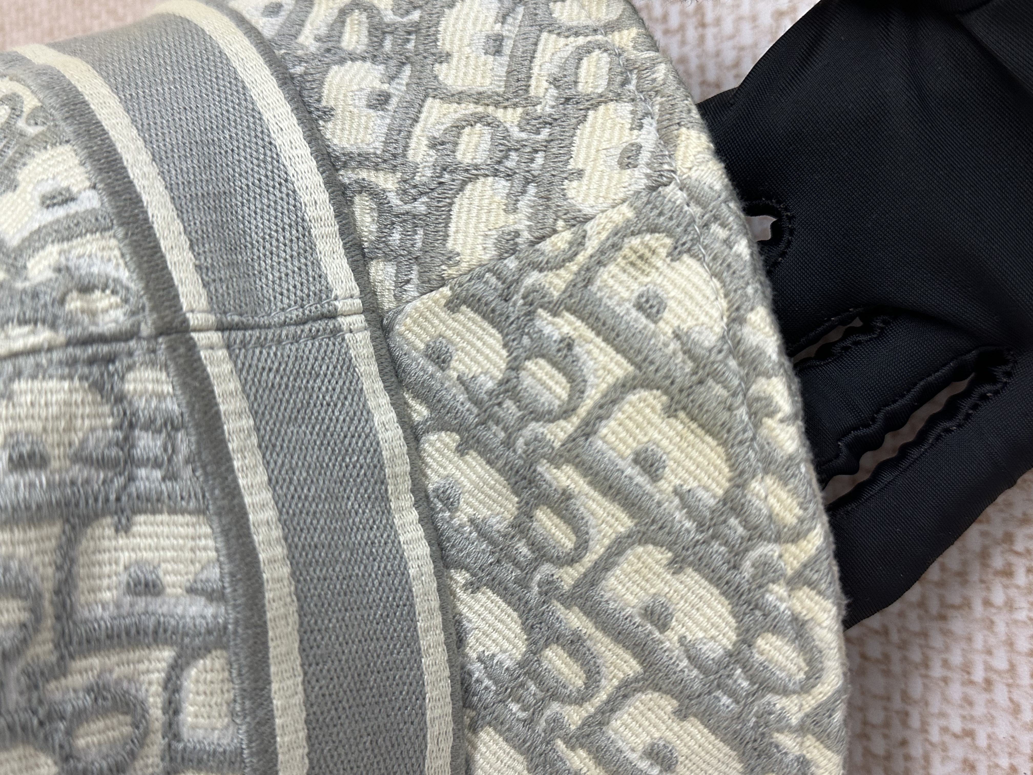 Pre-owned Dior Oblique Bucket Hat / Product Code: 26022805