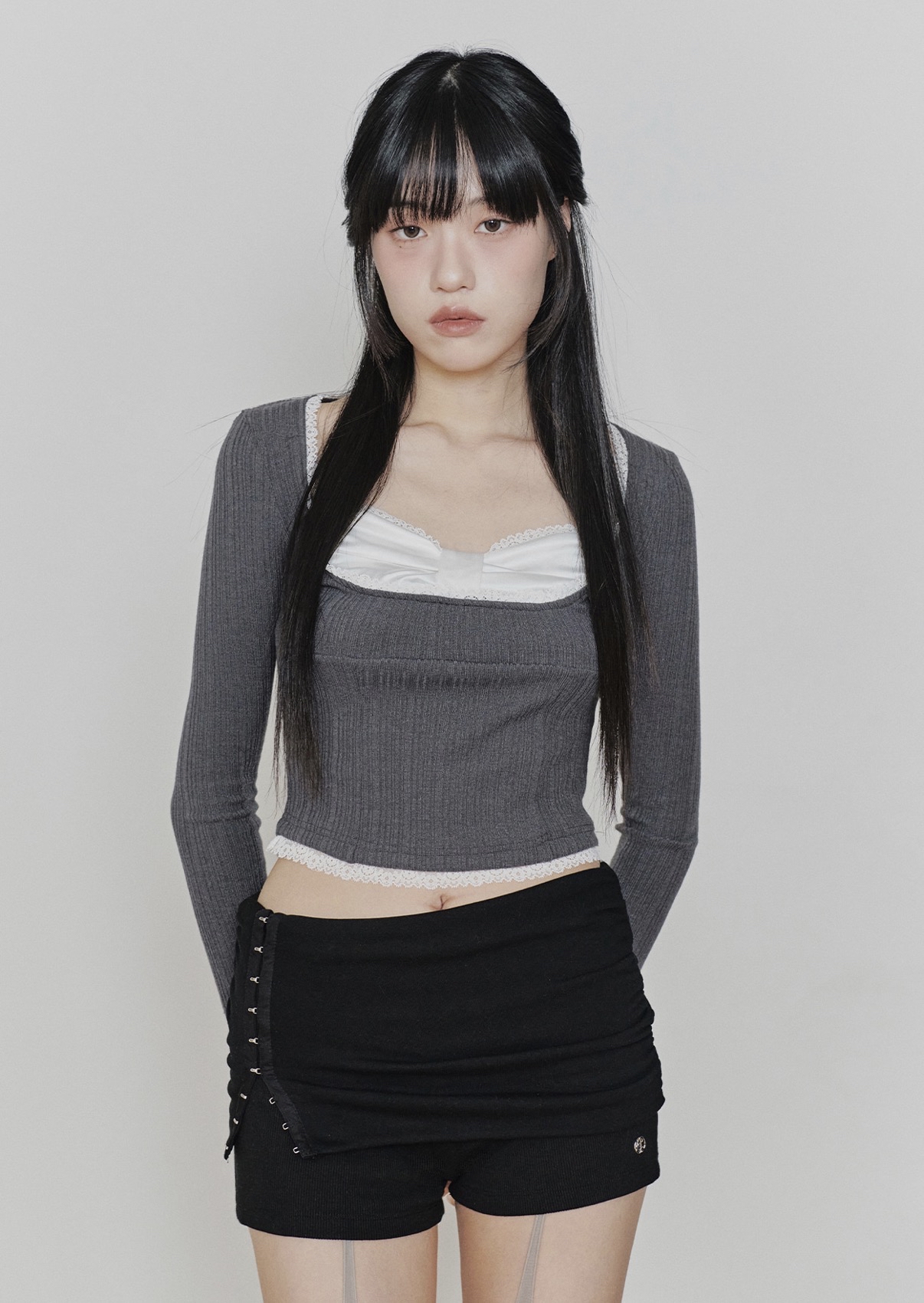 PAIN OR PLEASURE RUBY HOOK SHORTS (SS ver.) black