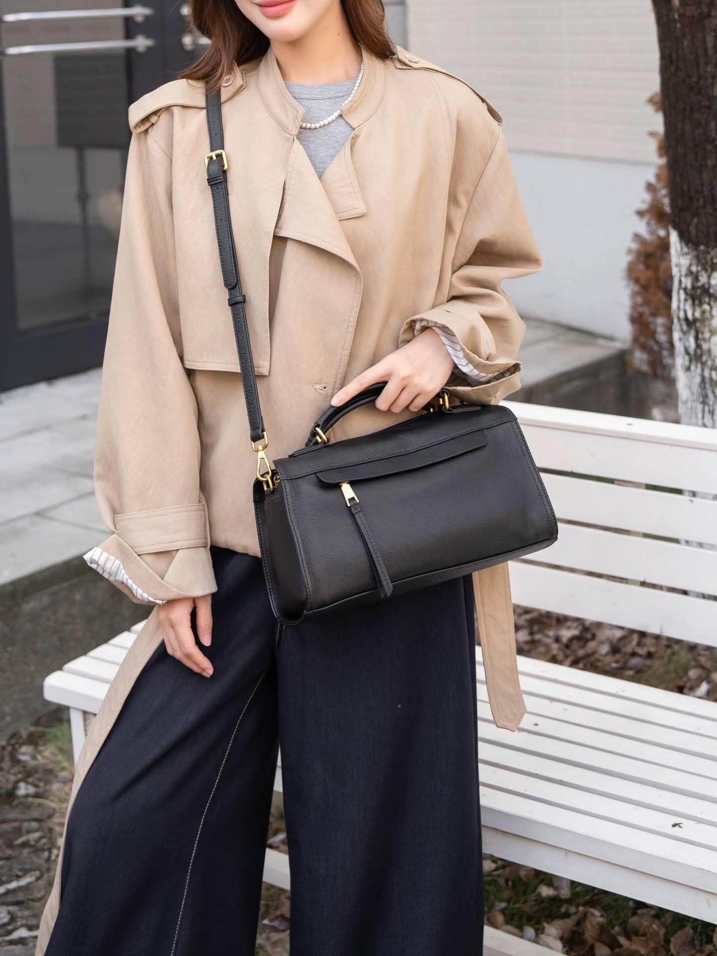 1105# 新款机车枕头包🇨🇳