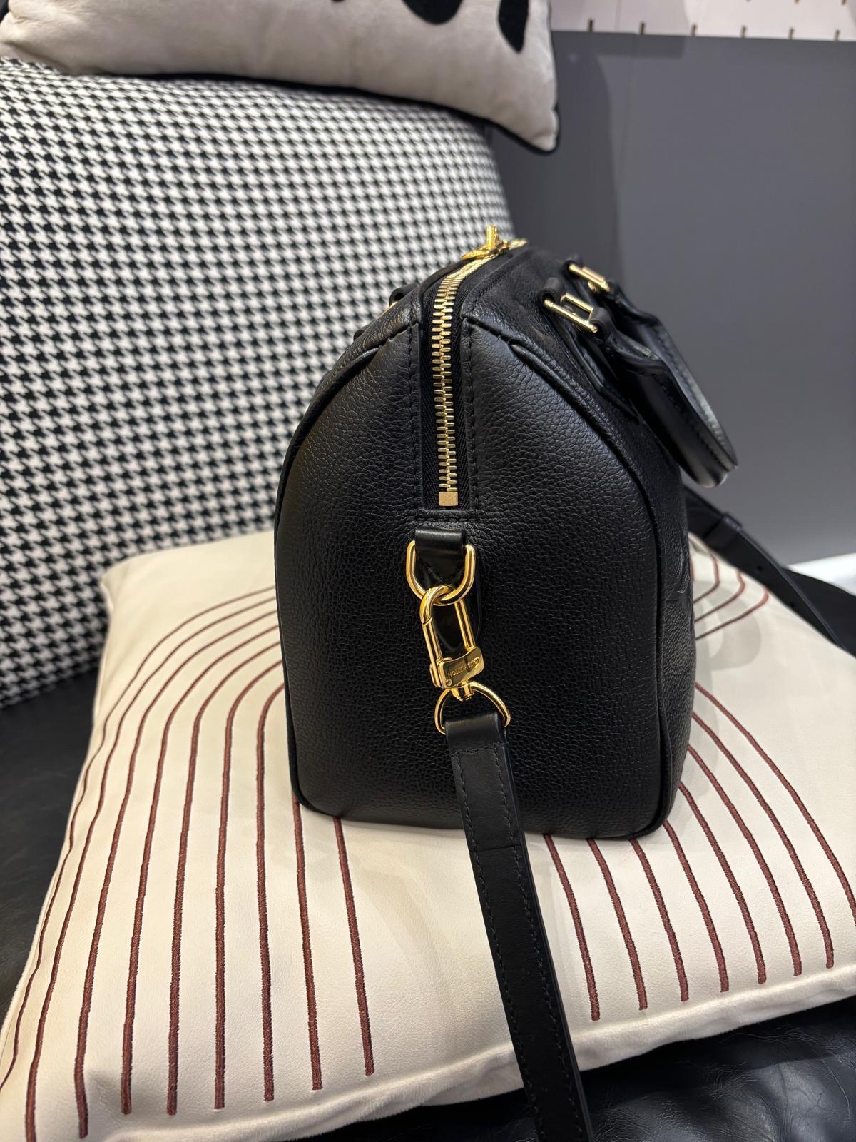 LV speedy Bandoulière 25 calfskin 100%Authentic, 98%New  ✅Key Lock ✅Dust bag