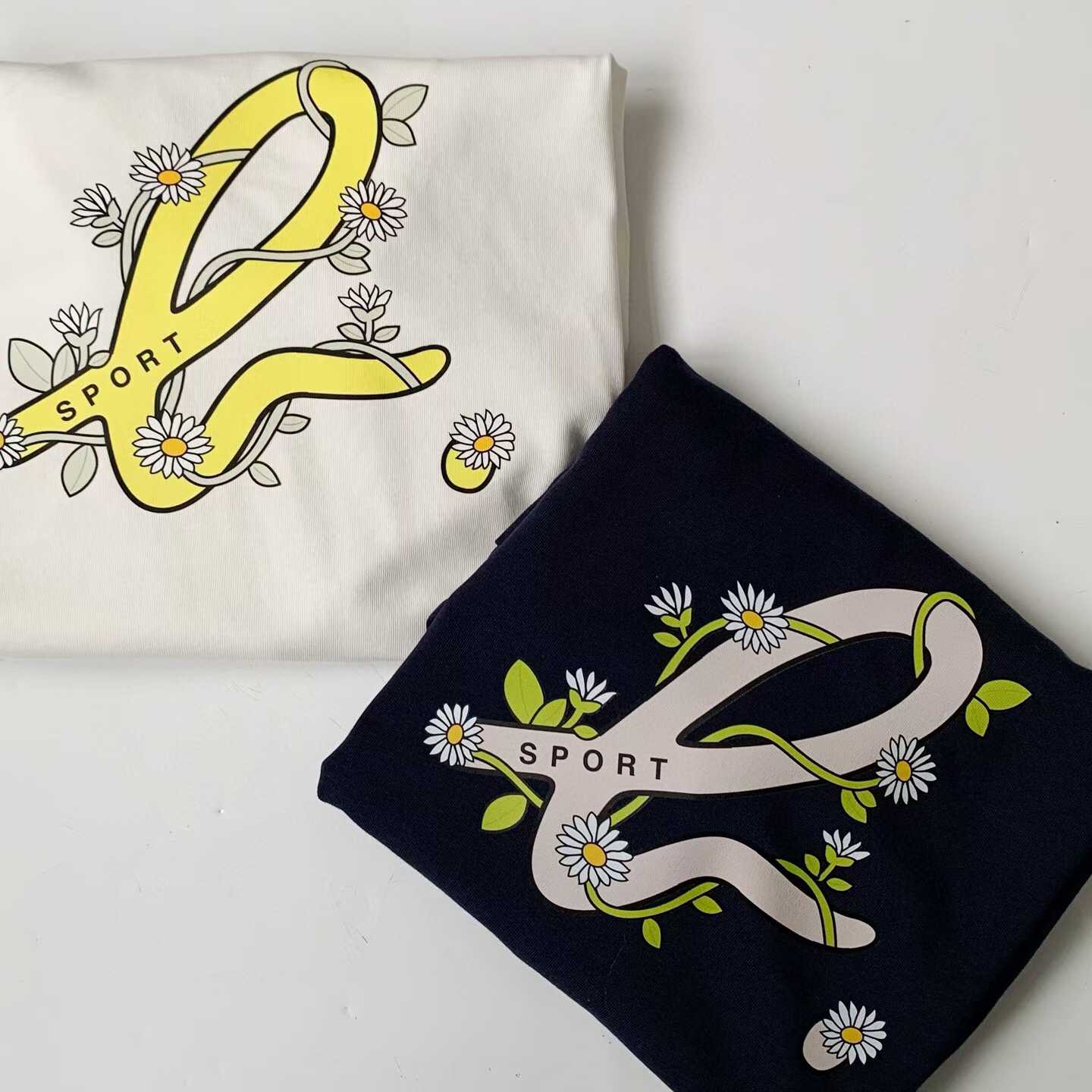 預訂 agnes b. WOMEN'S FLOWER b. LOGO短袖Tee [貨號26A417]