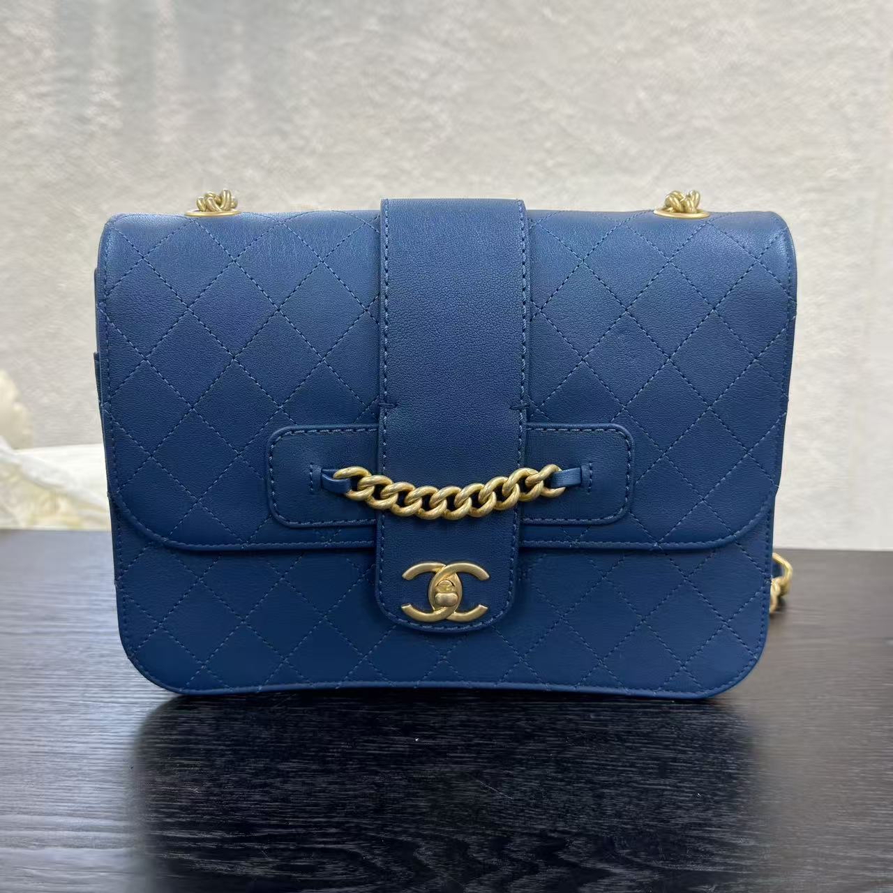 Chanel 山羊皮藍色金扣  罕有藍色中古風
