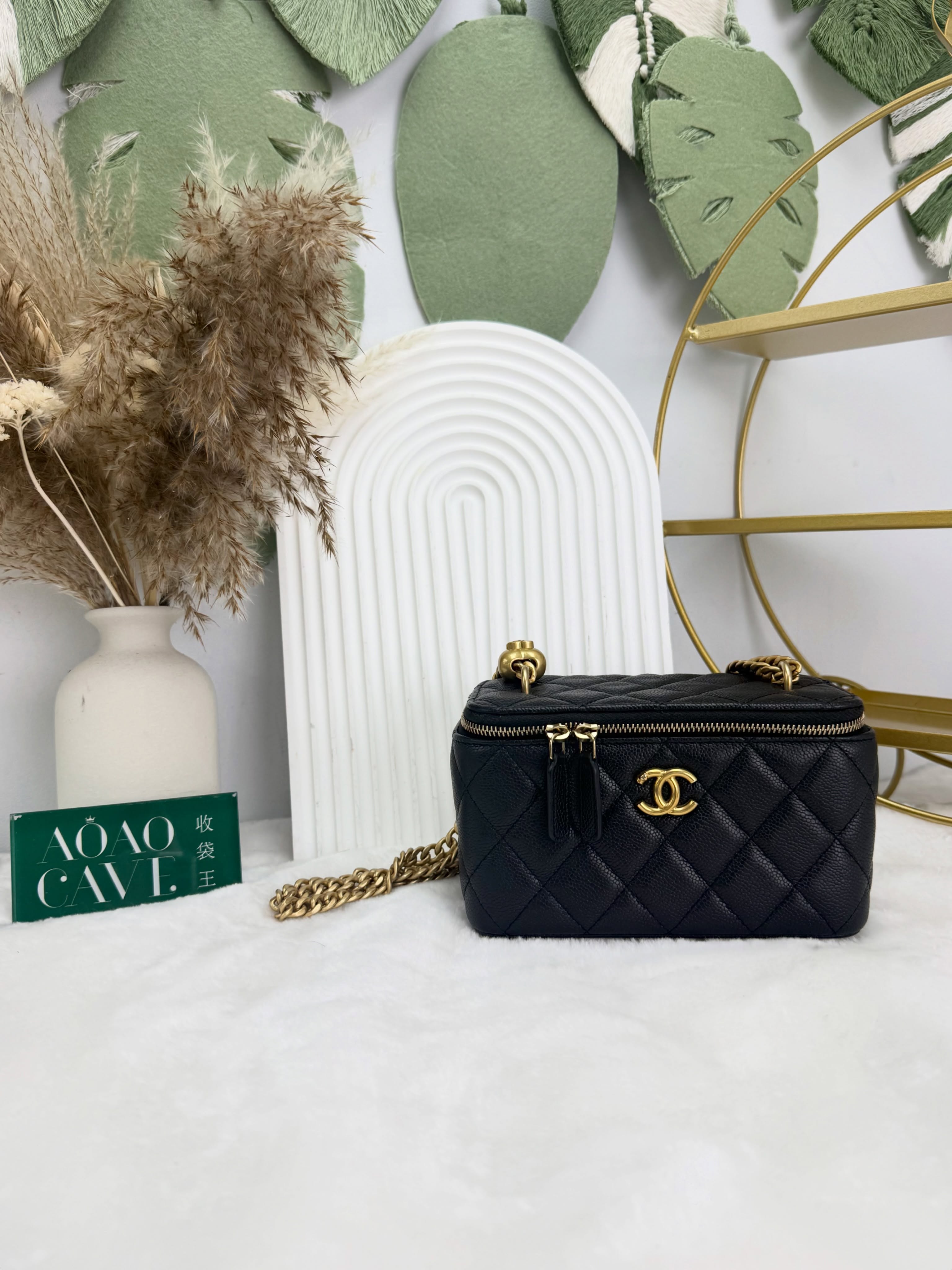 Chanel👜 PRE OWNED 🛍️ 23P愛心金球 黑色荔枝皮長盒子🖤全套✨