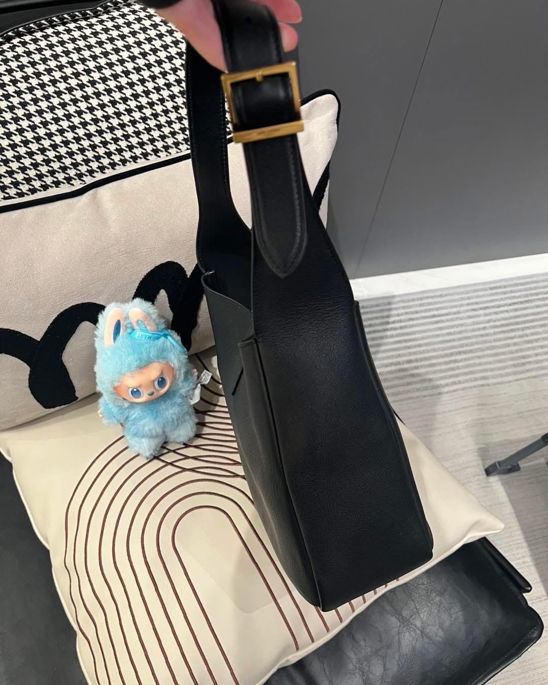 YSL Le 5 à 7 Supple Small Hobo Saint Laurent Shoulder Bag 100%Authentic,98%new ✅證書✅防塵袋