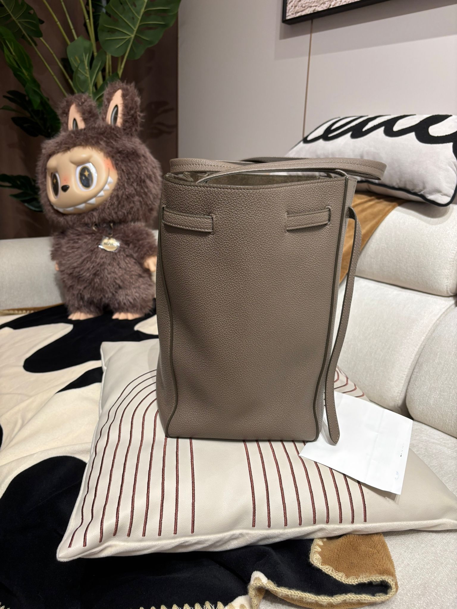 Celine Cabas Phantom small 粒粒牛皮 大象灰 100%Authentic ,95%new ✅專門店收據✅dust bag