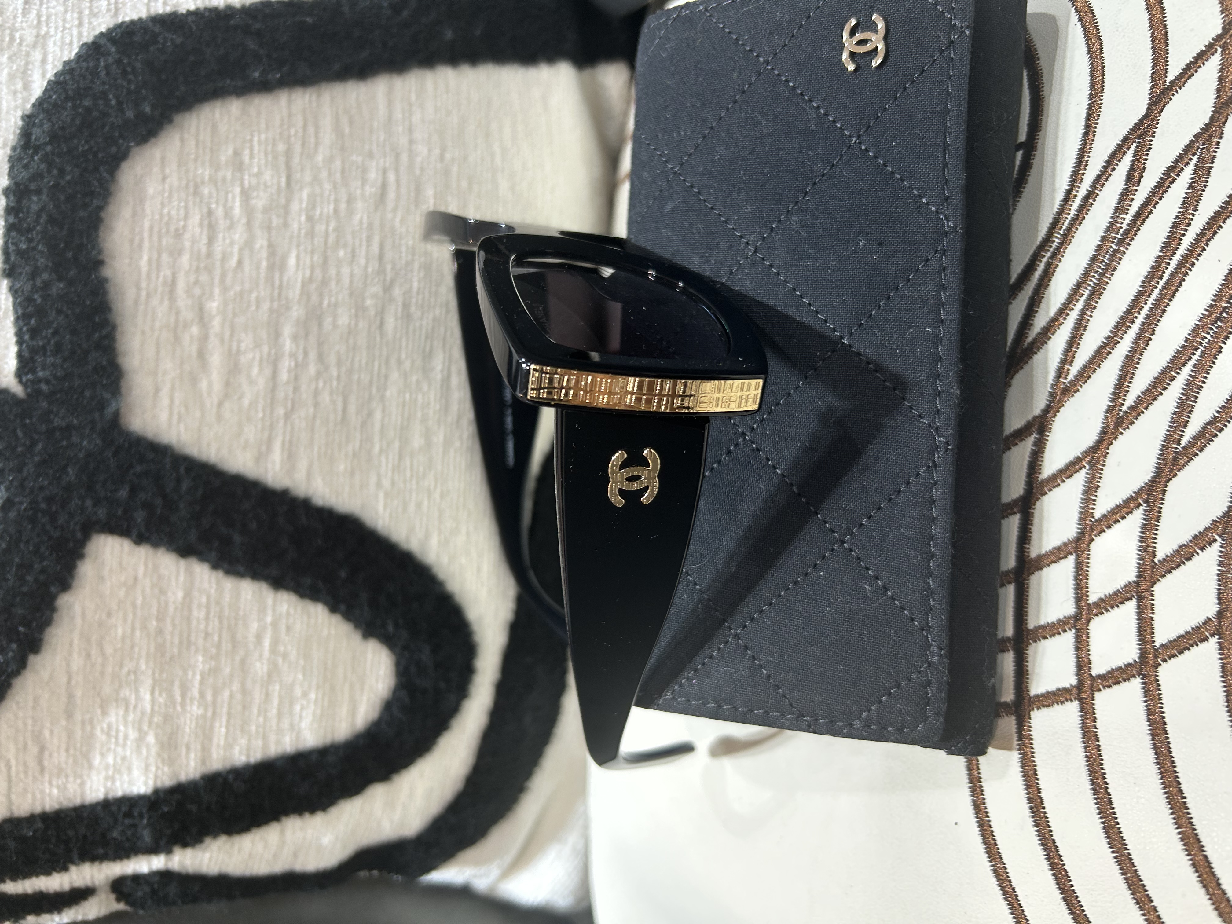 Chanel Sunglasses 5435 100%Authentic, 99%New ✅Box