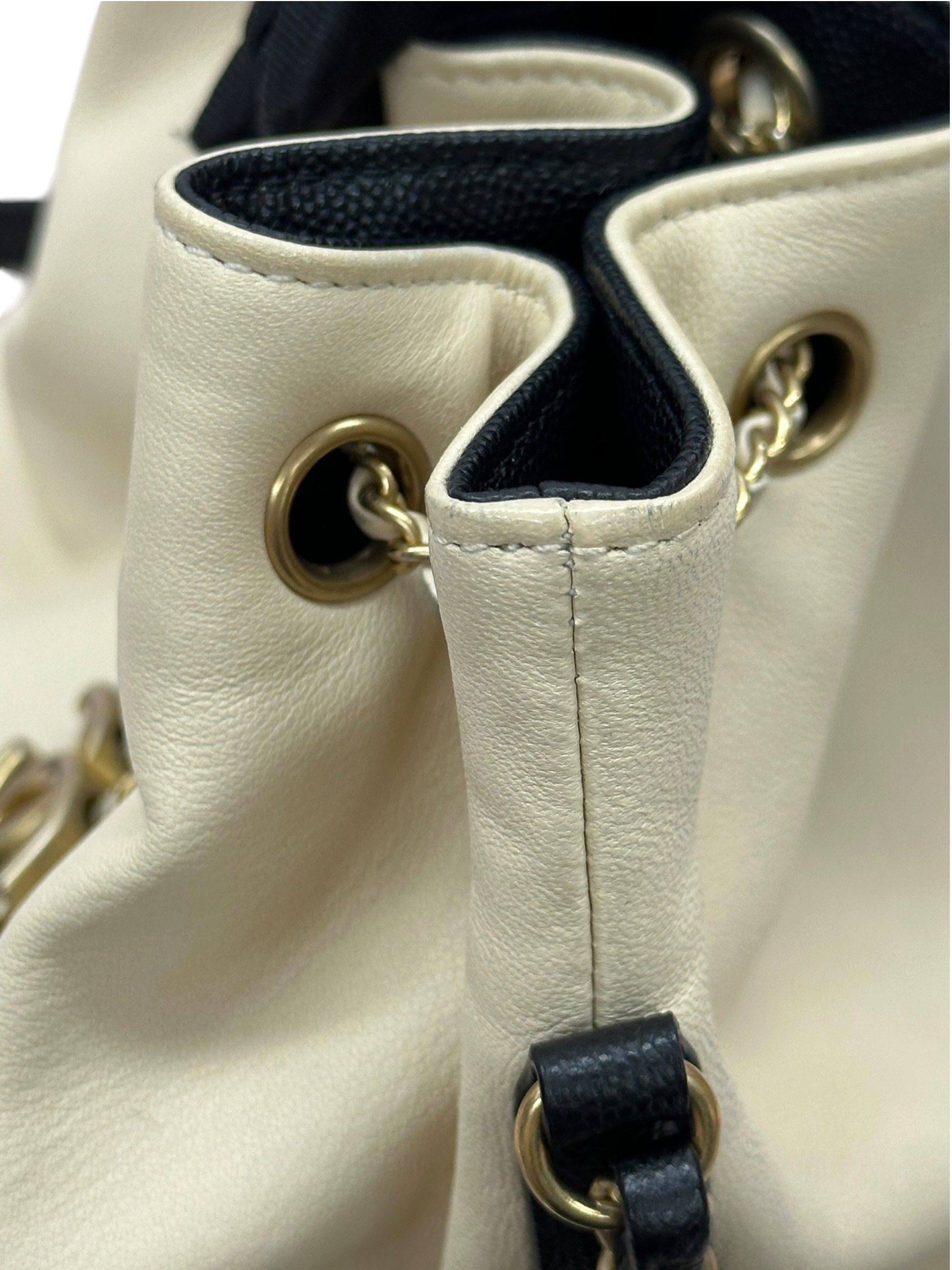 Pre-owned Chanel Drawstring Bucket Bag / Product Code:082108