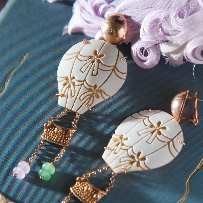 ITALIAN SHELL CAMEO HOT AIR BALLOON WITH JADE EARRINGS(NHBE05)