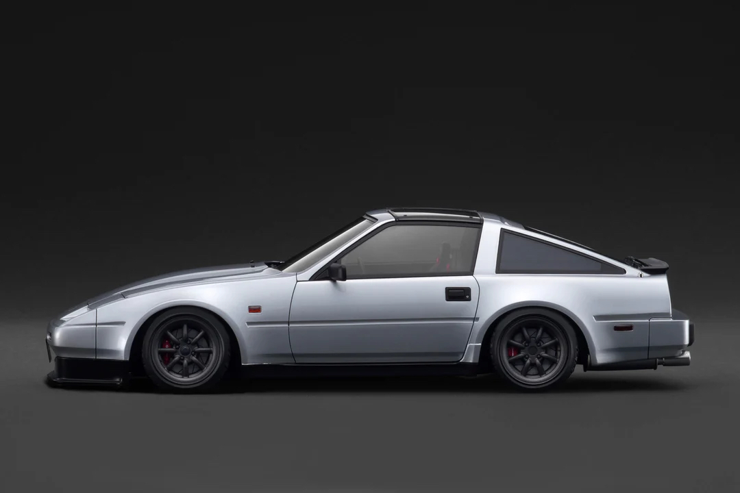 PRE-ORDER (Deposit) IG3892 NISSAN Fairlady Z 2-Seater 300ZR (Z31) Silver