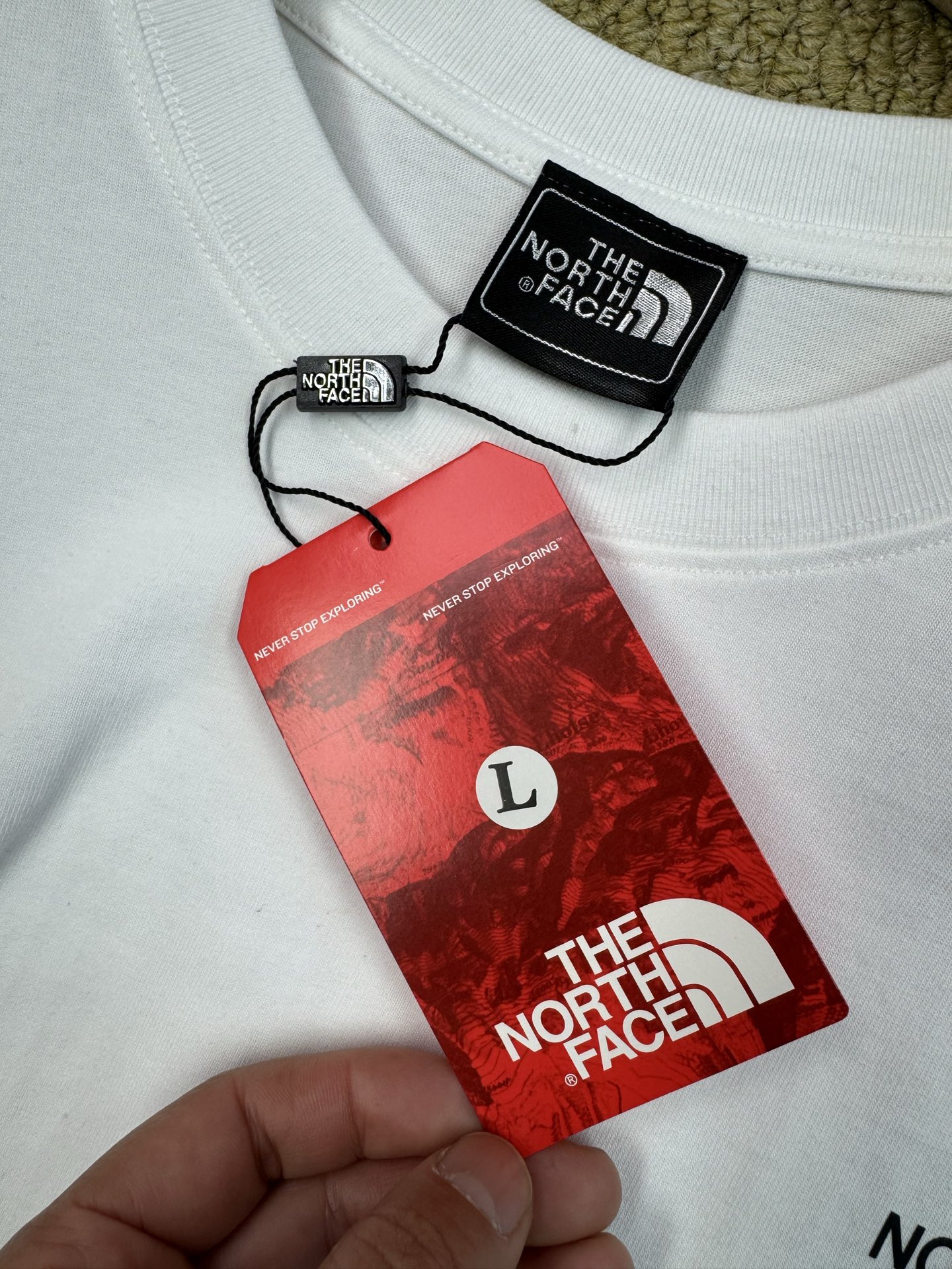 $168件。2件起$ 158件。The North Face 北面 全棉重磅Logo短袖T恤（男女同款）