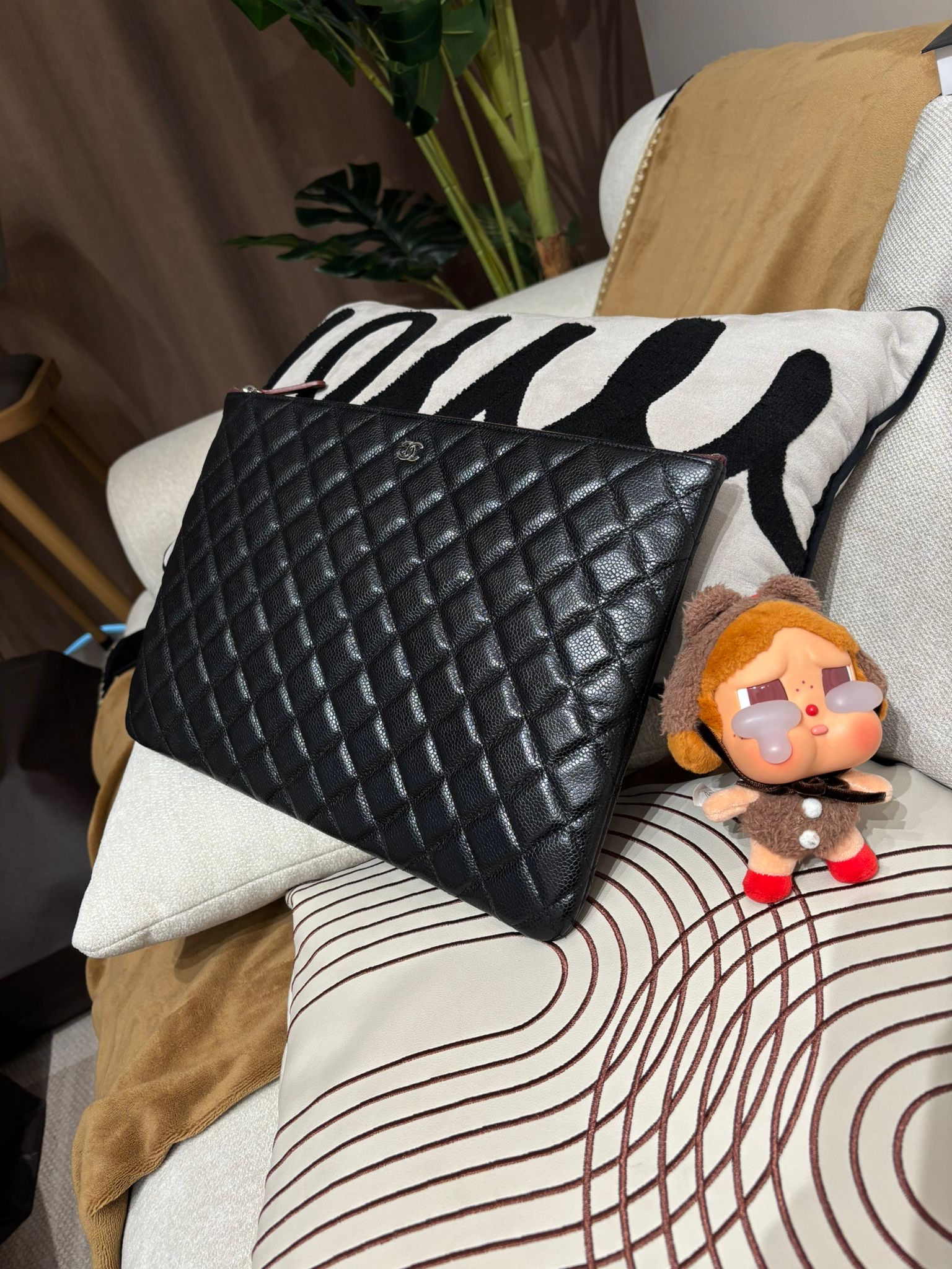 Chanel clutch bag 黑色荔枝牛皮銀扣 100%Authentic ,98%new ✅CARD✅塵袋