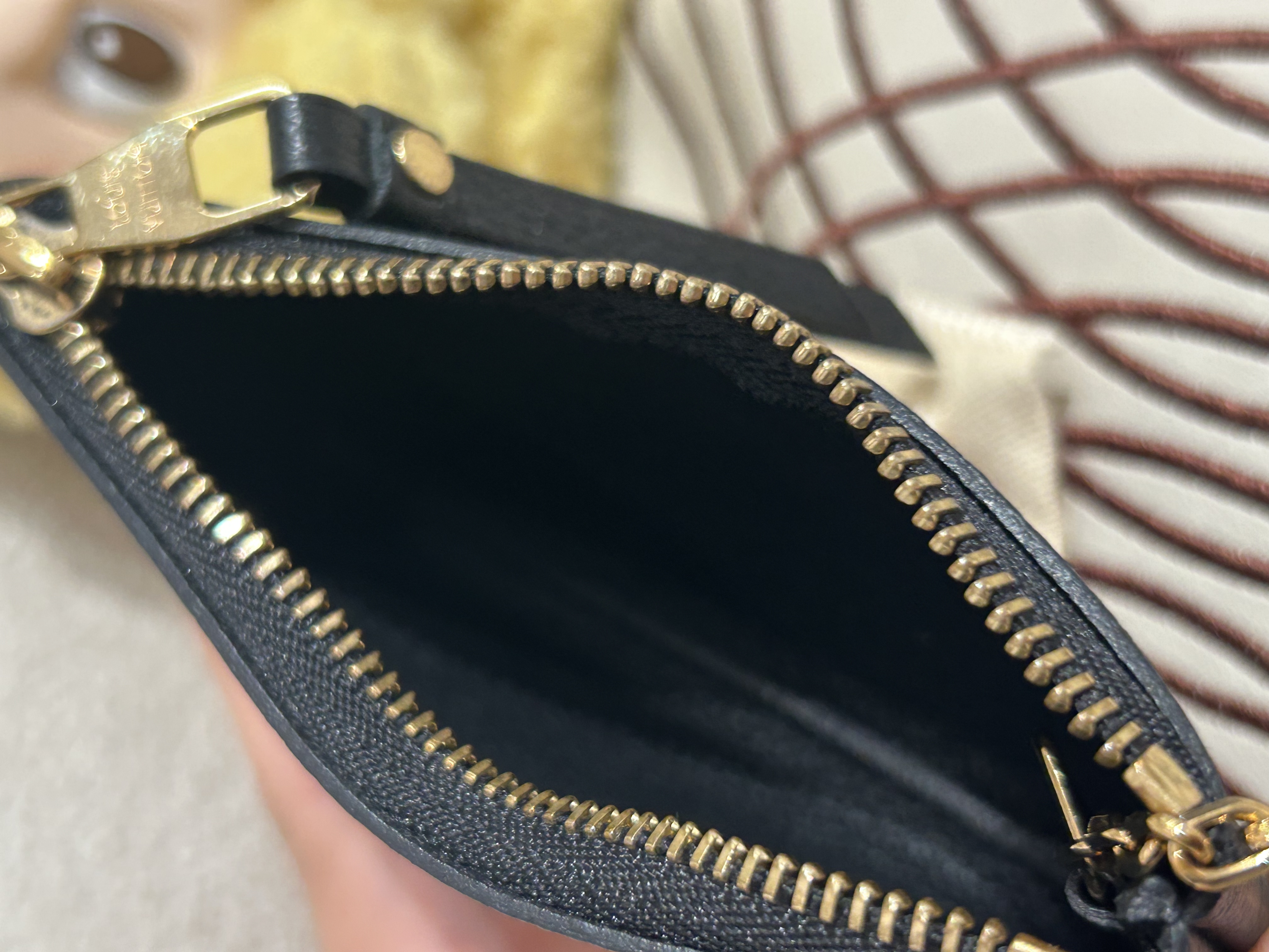 LV M80879 Key & Coin Case Calfskin Black 100%Authentic, 99%New ✅Dust bag✅Box