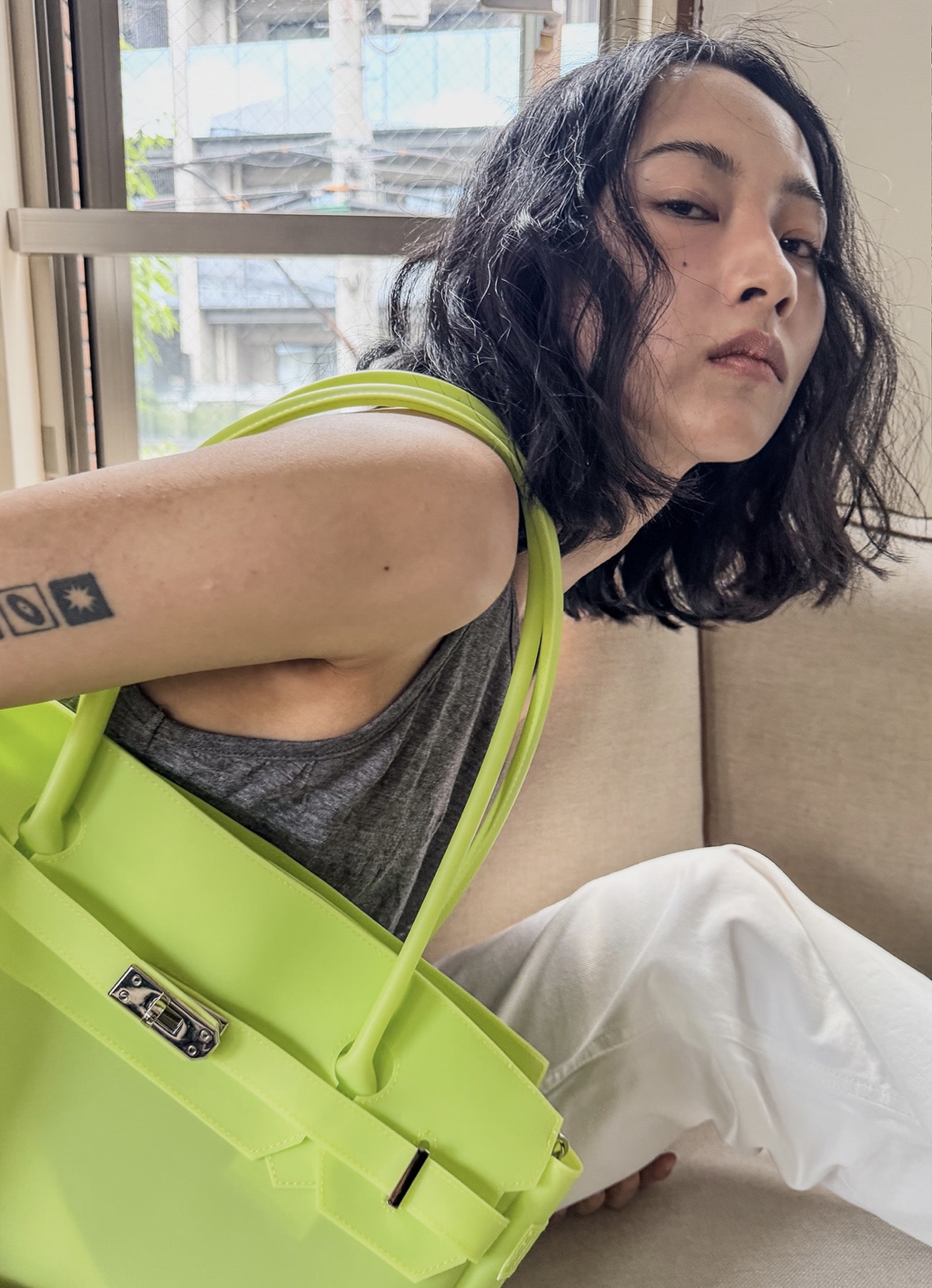 DEINET JELLY TWO-WAY BAG IN LIGHT YELLOW