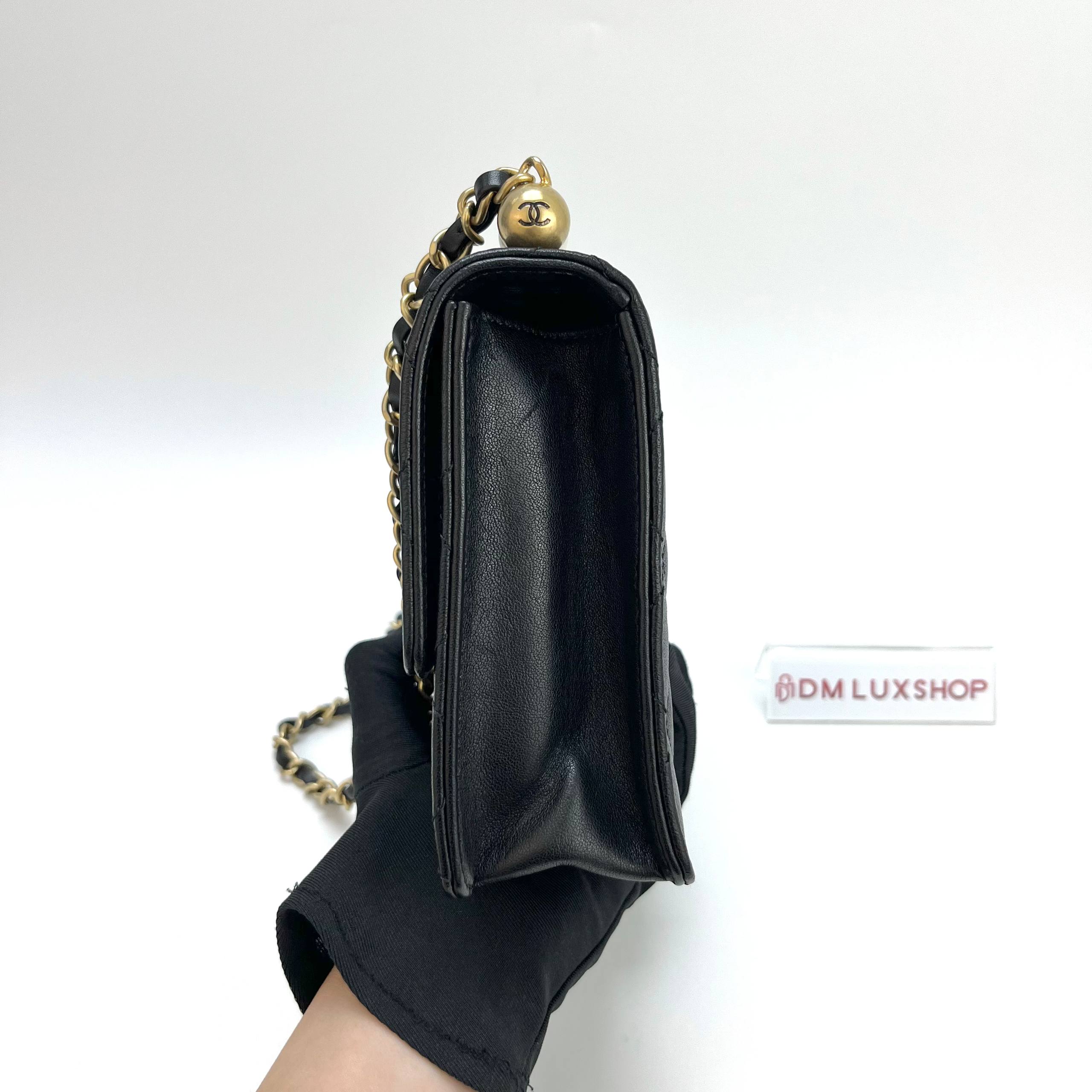 Chanel Black Chic Pearl Flap Bag Small GHW (Serial 28, Y: 2019)
