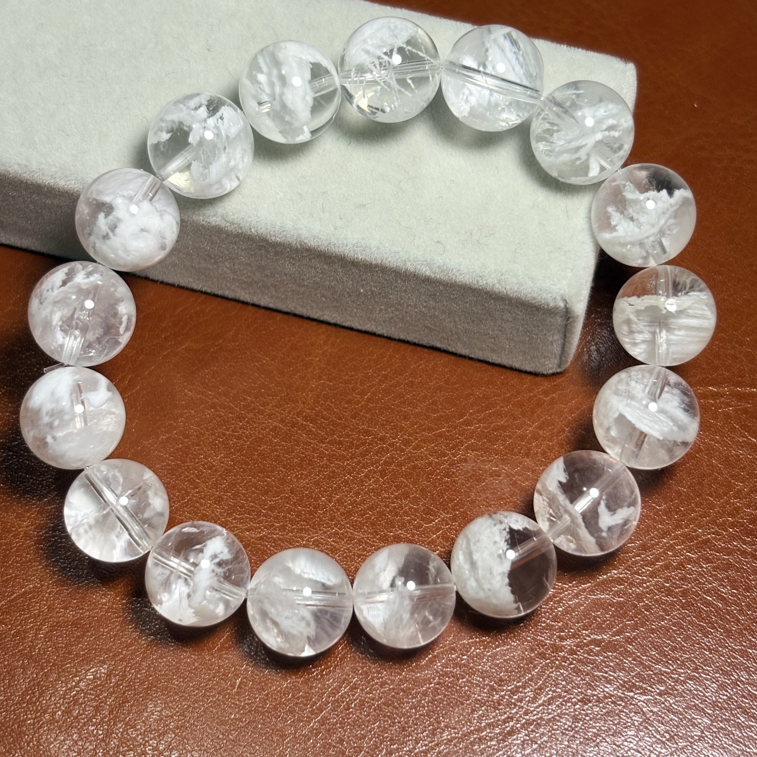 雪花緍紗白幽靈手串 No.4567 丨規格：12mm珠17cm手圍