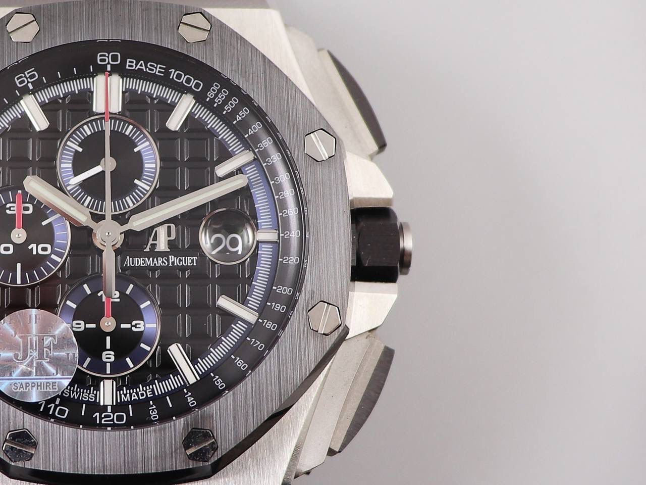 A P26411PO钢壳黑陶圈系列，直径44MM，搭载订制版12H计时3126机芯，特制的顶级橡胶带🔥🔥🔥 最强版＂26411PO＂系列🔥💯