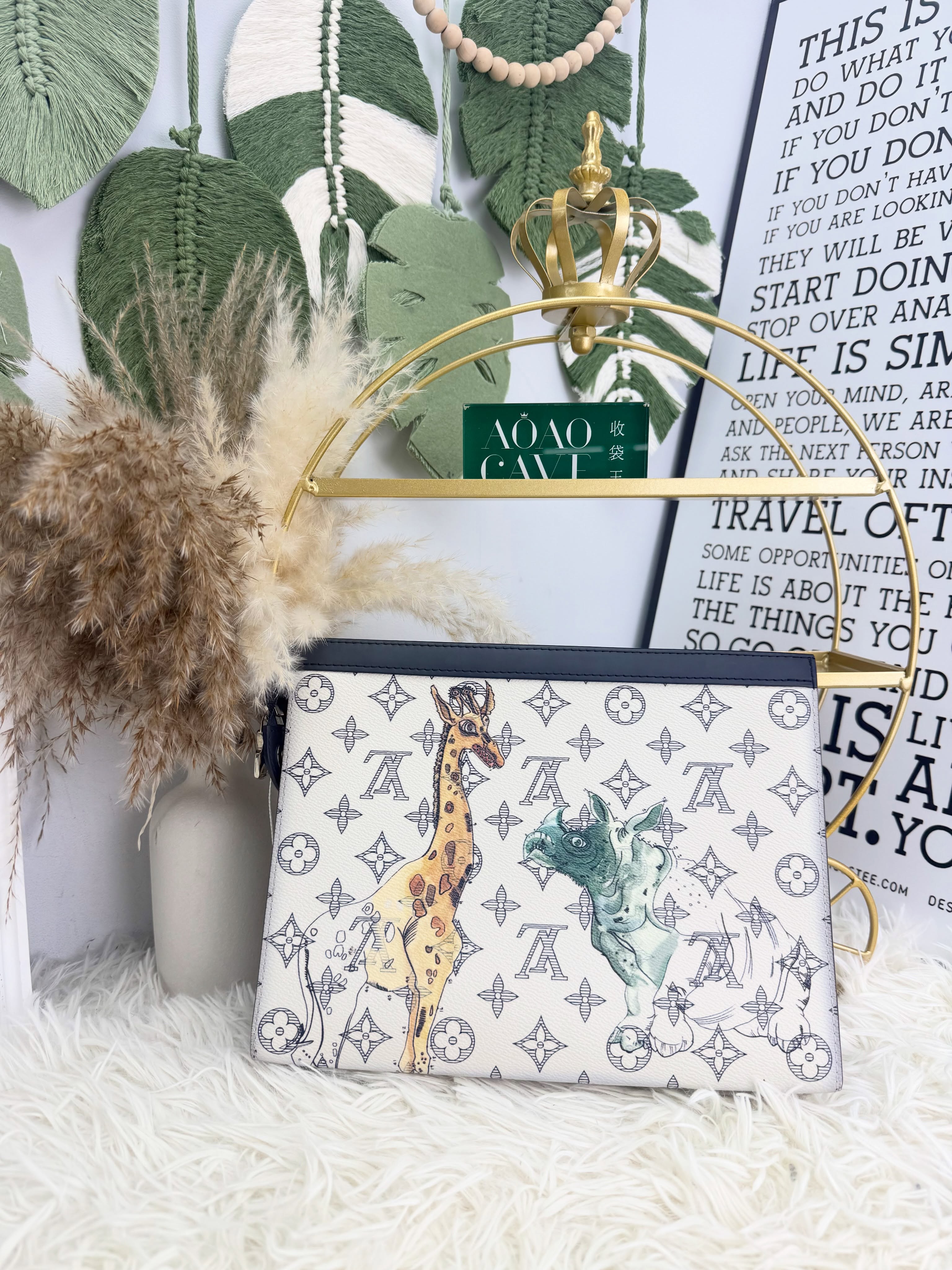 Lv👜 PRE OWNED 🛍️Chapman Brothers 限量版 🦏動物園系列手拿包 🦒