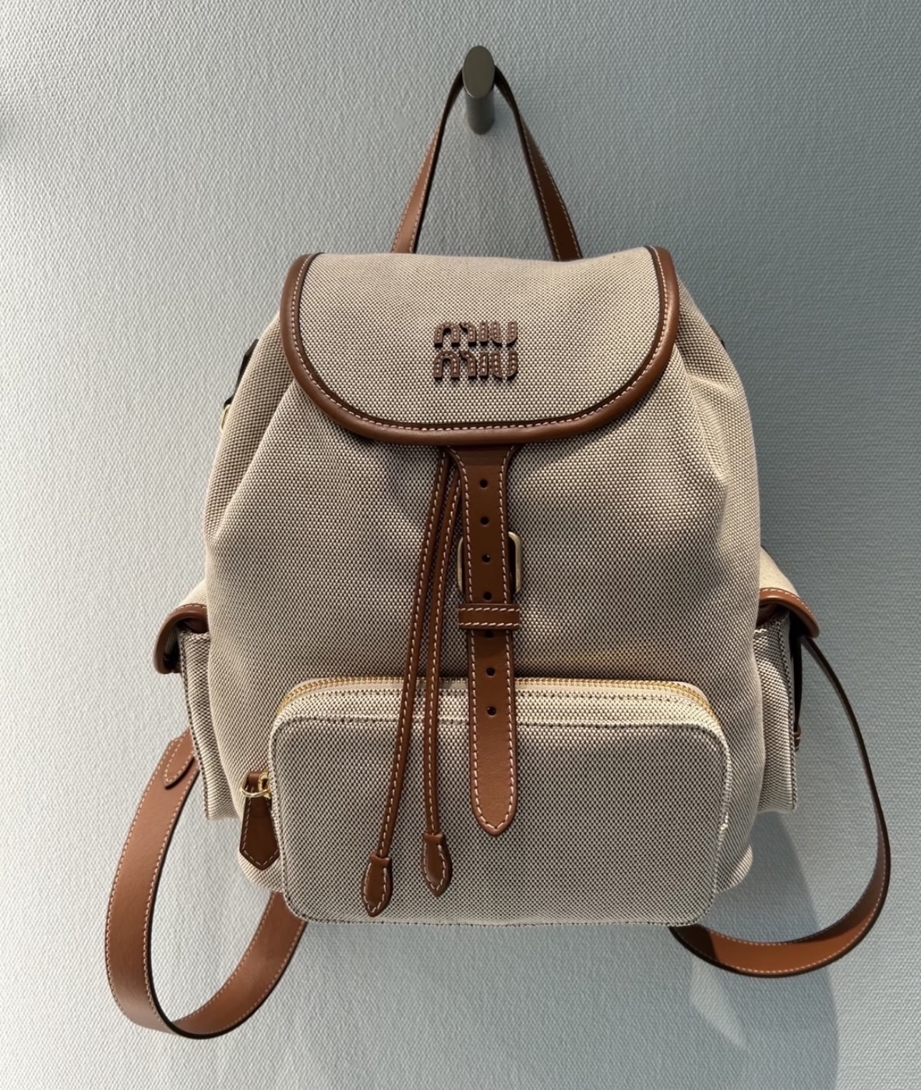 新款🆕 訂貨‼️ MIUMIU帆布拼皮背囊 可側揹 Size 29.5x25x12.5cm