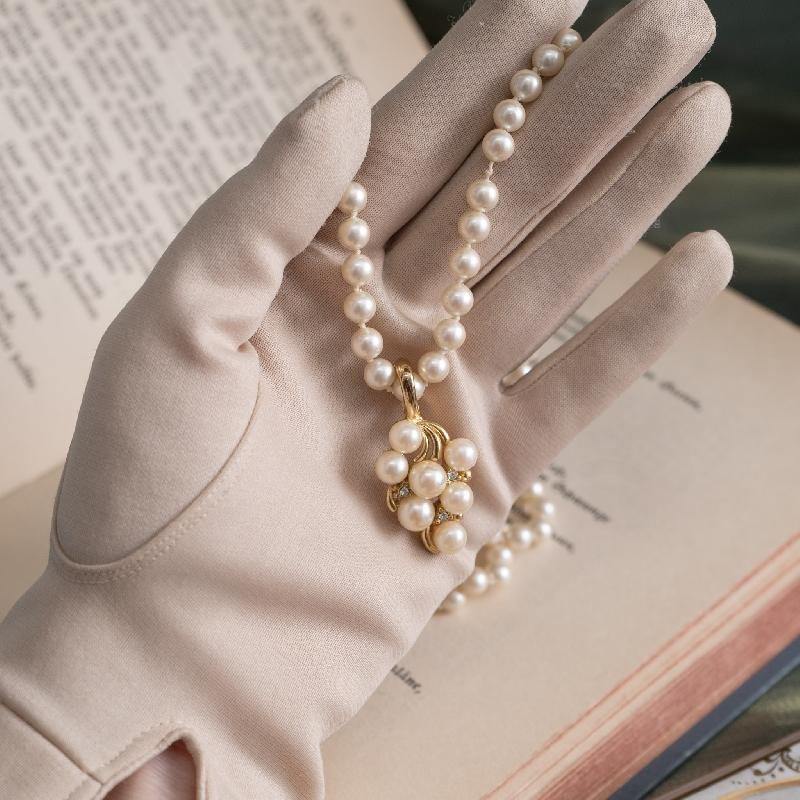 Vintage C.a. 1980s American Marvella Faux Pearl Necklace with Scrollwork Grape Pearl Charm (MW195)