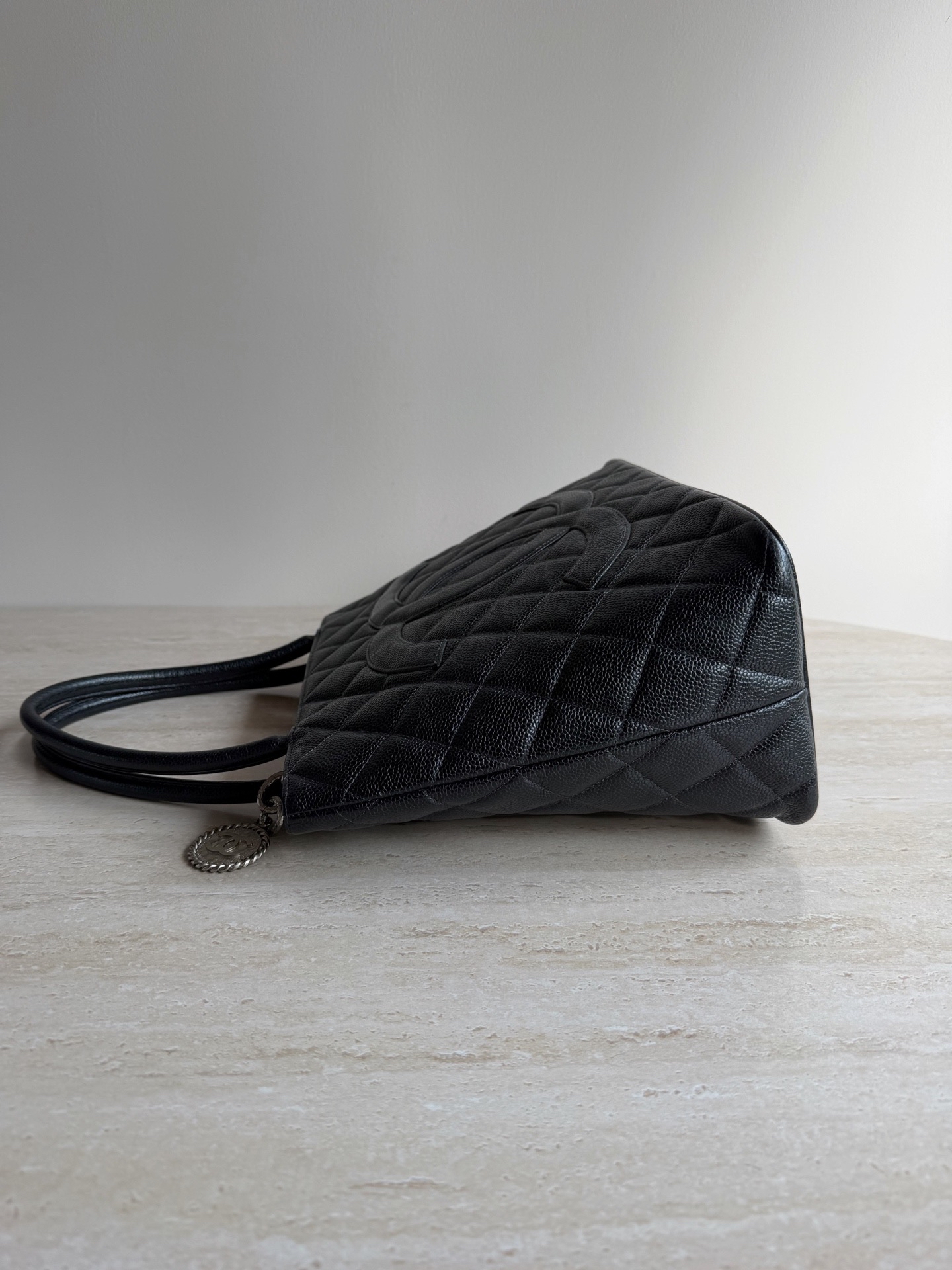 【預訂貨品】Chanel黑銀tote bag