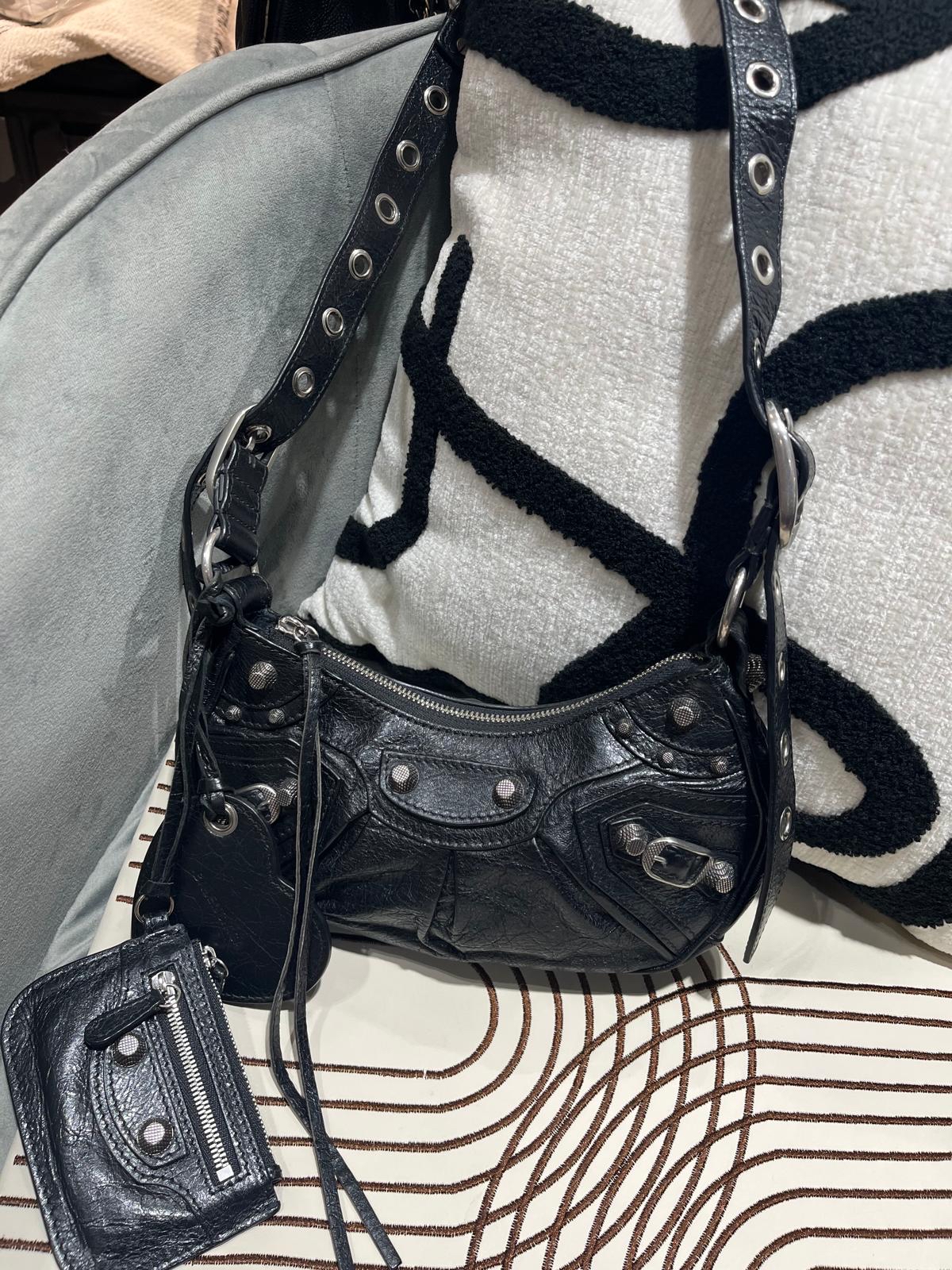 BALENCIAGA Le Cagole XS Shoulder Bag 黑色牛皮671309 100%Authentic, 95%New ✅Mirror✅ pouch✅dust bag  