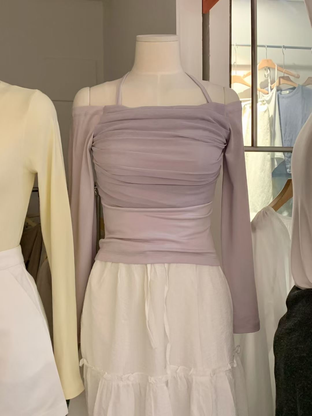  【 🫧一見鐘情♡延續大熱透紗～💭夢幻色調！親膚感網紗掛頸上衣💜 】 Dream Double Layer Top(三色入)