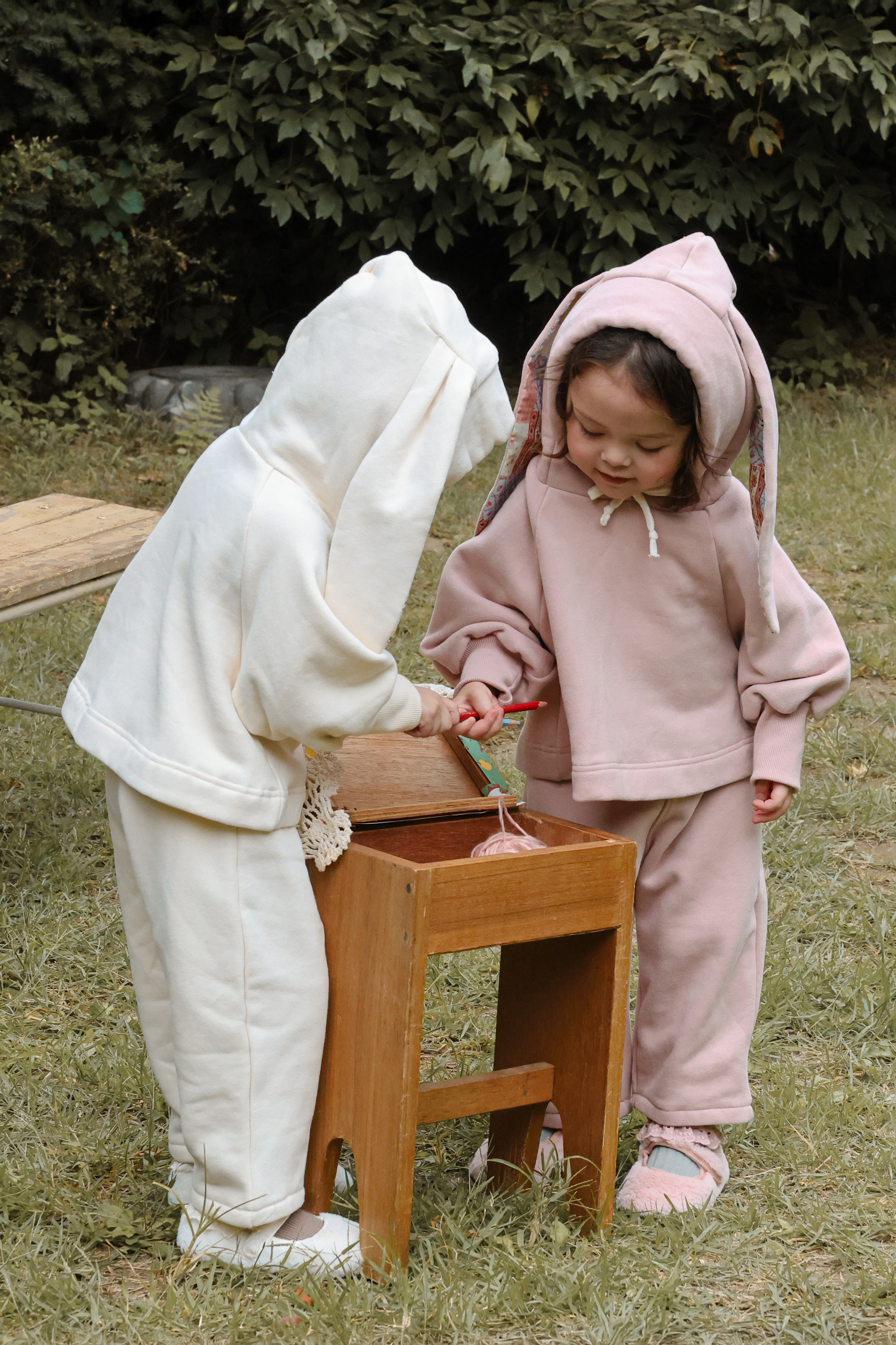 FLO | Bunnies hooded T-shirt